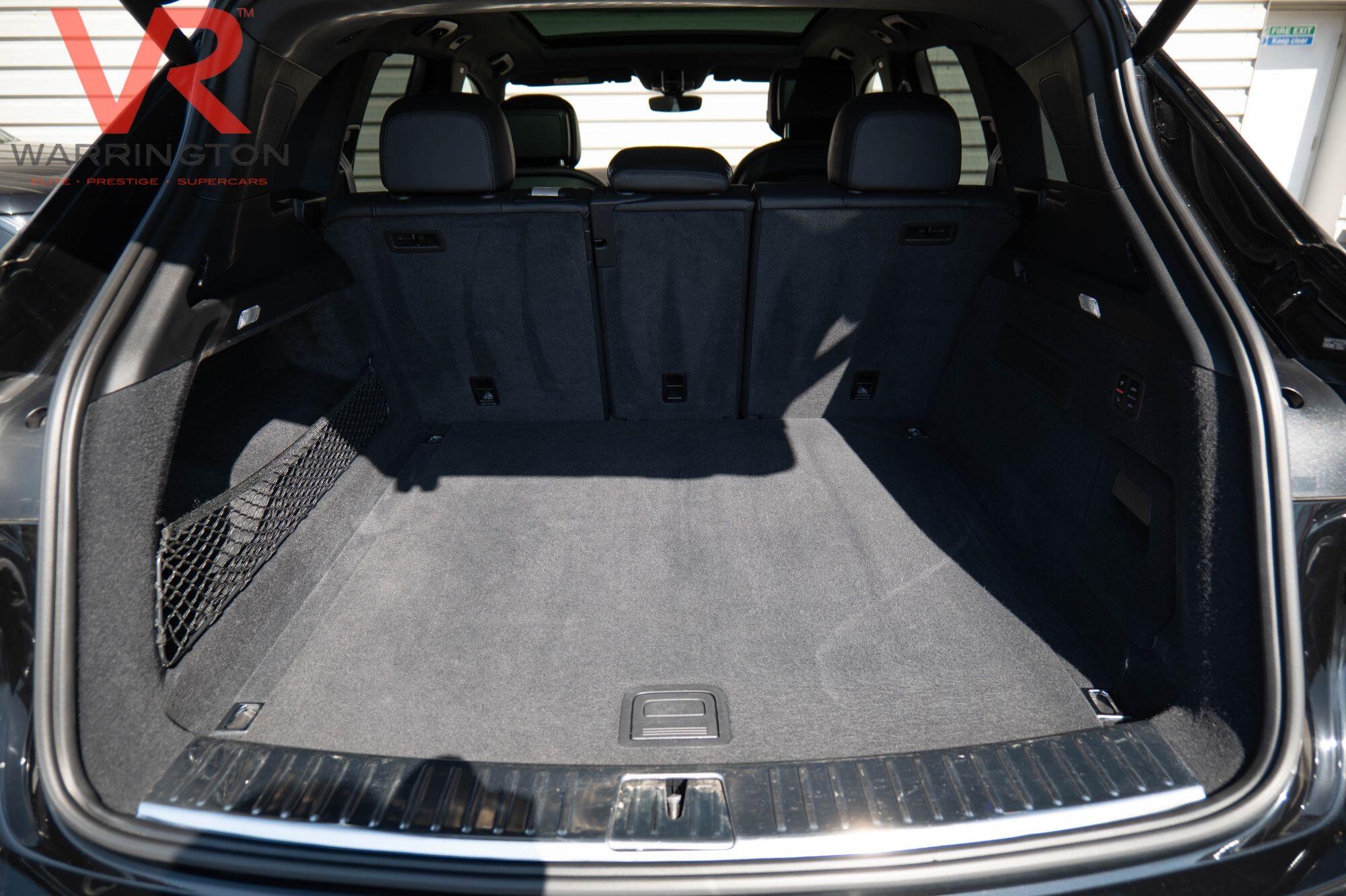 Porsche Cayenne view 15