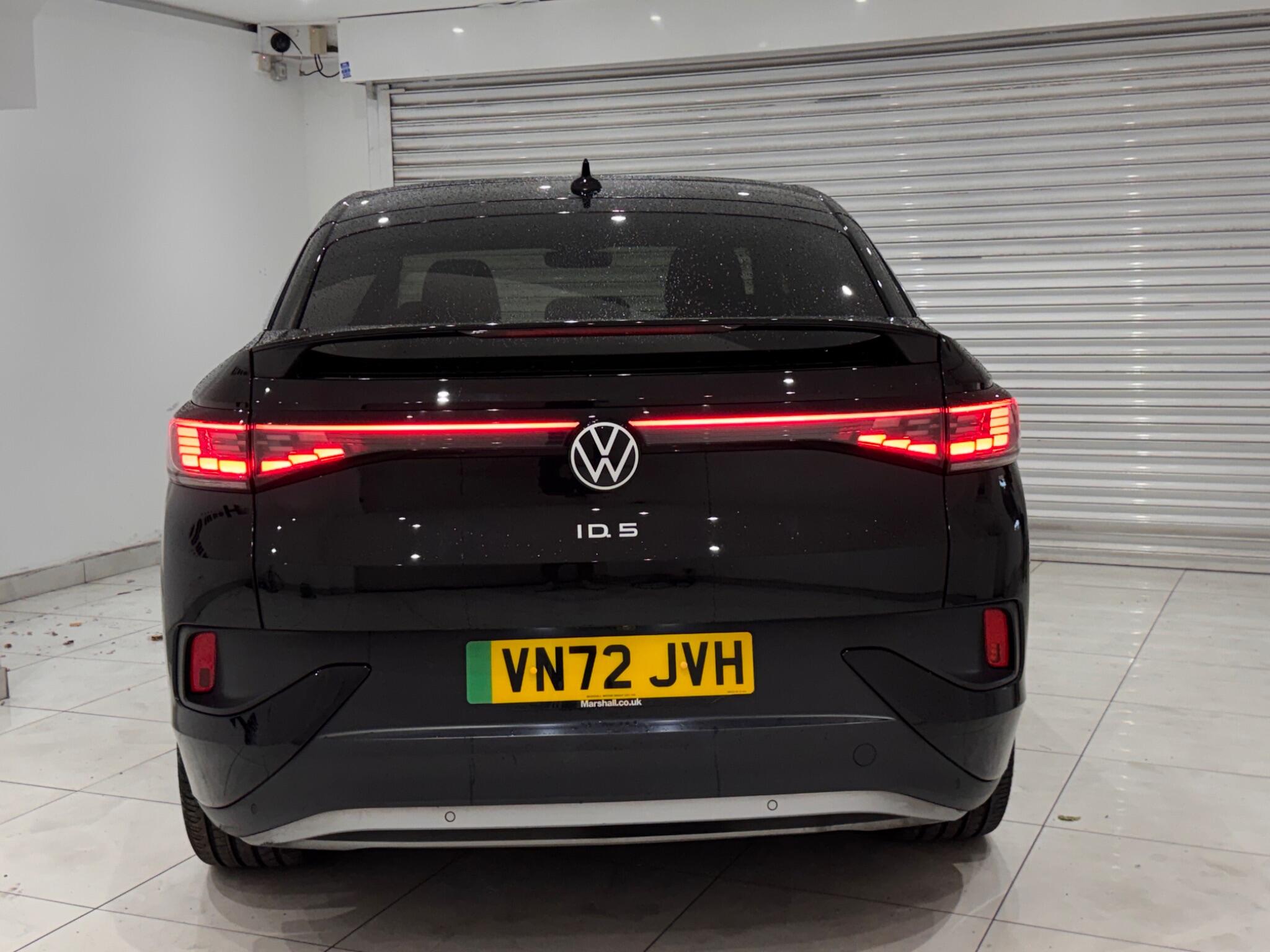 Volkswagen ID.5 view 7
