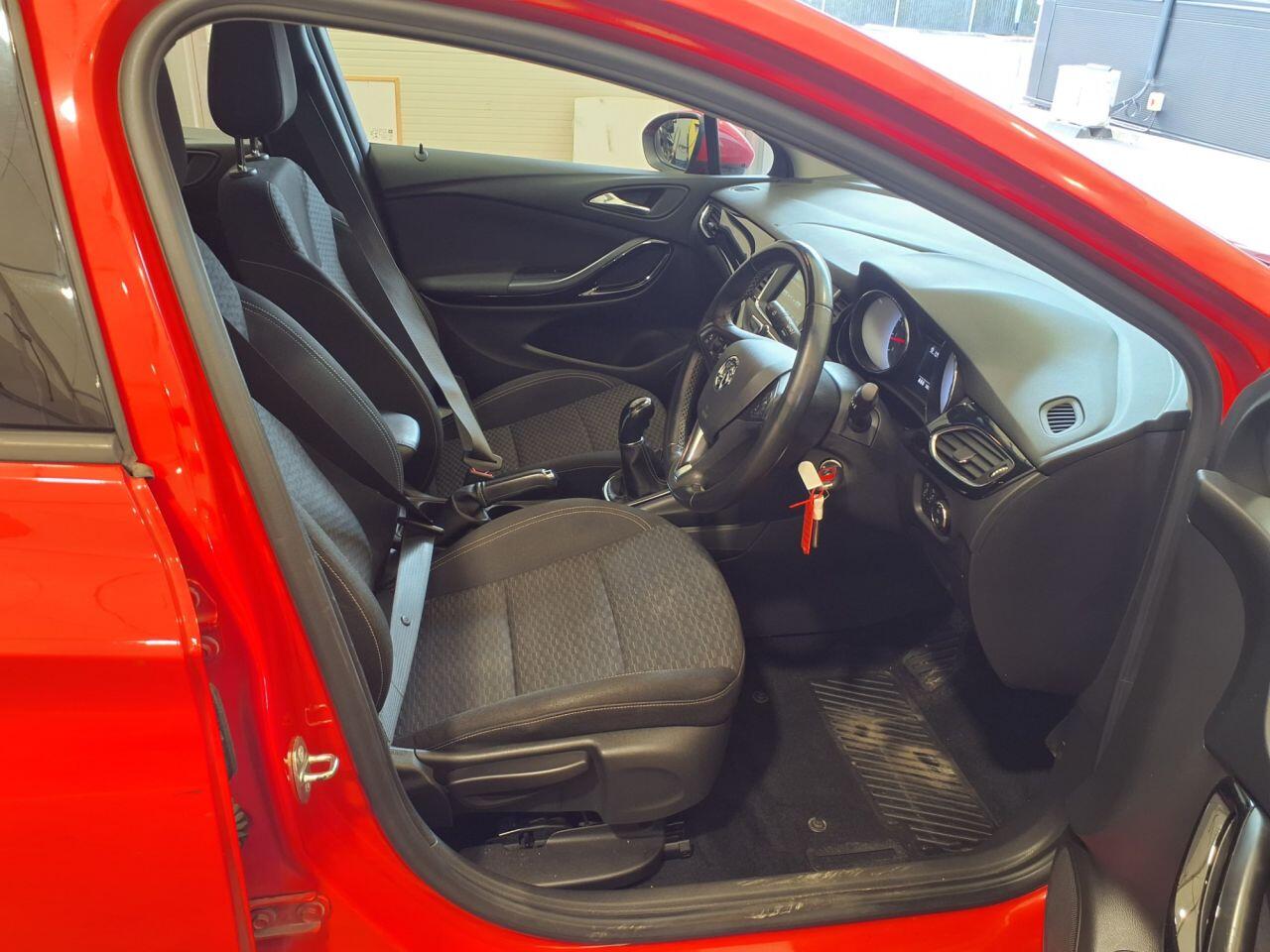 Vauxhall Astra view 10