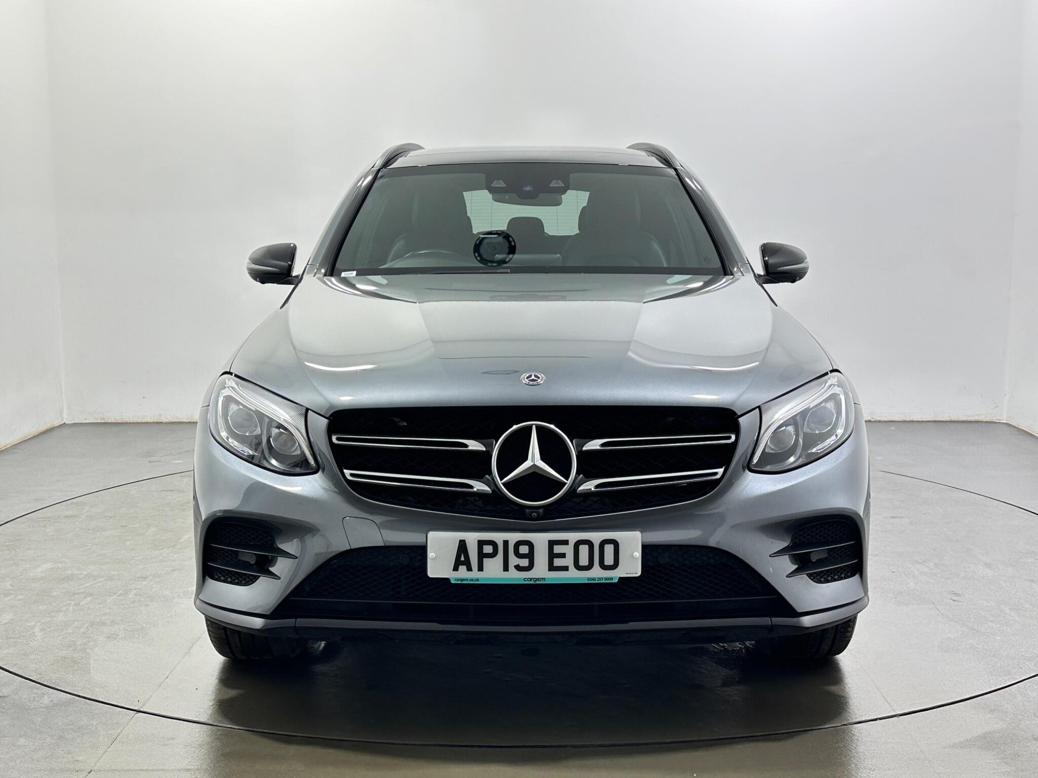 Mercedes-Benz GLC view 3
