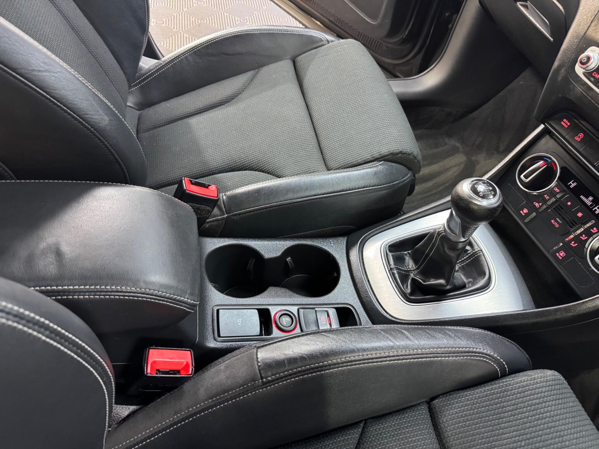 Audi Q3 view 10