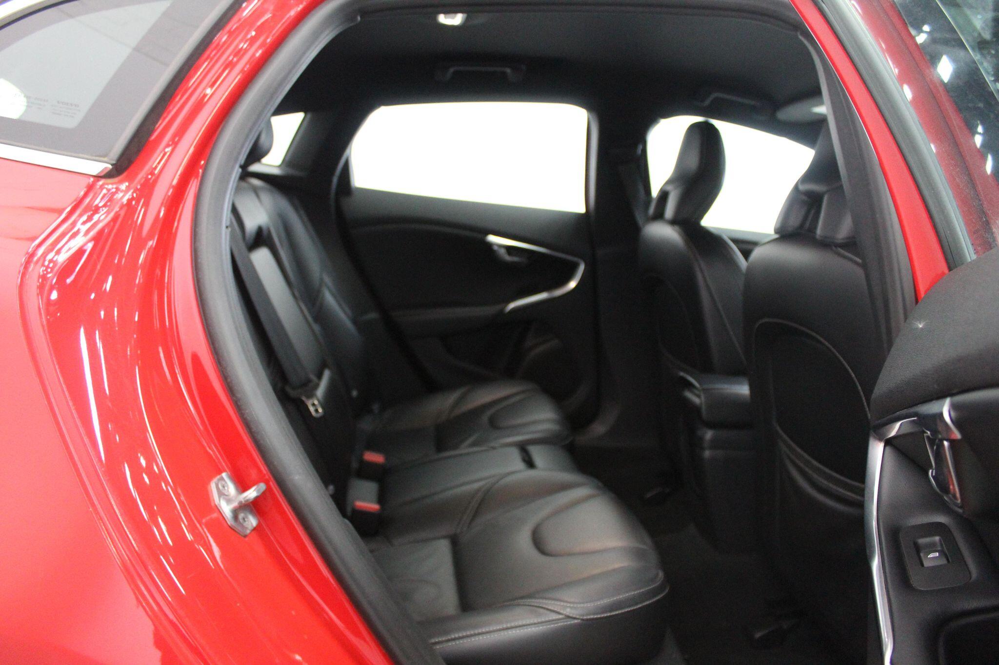 Volvo V40 view 49