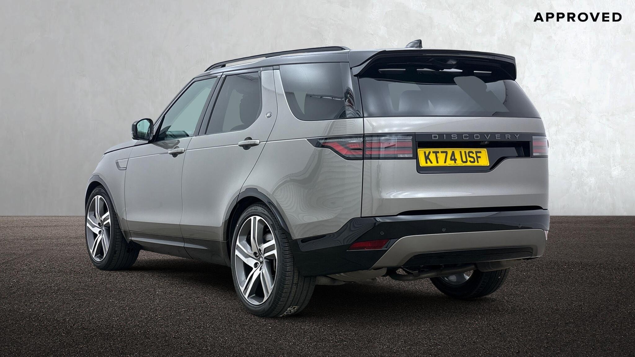 Land Rover Discovery view 2