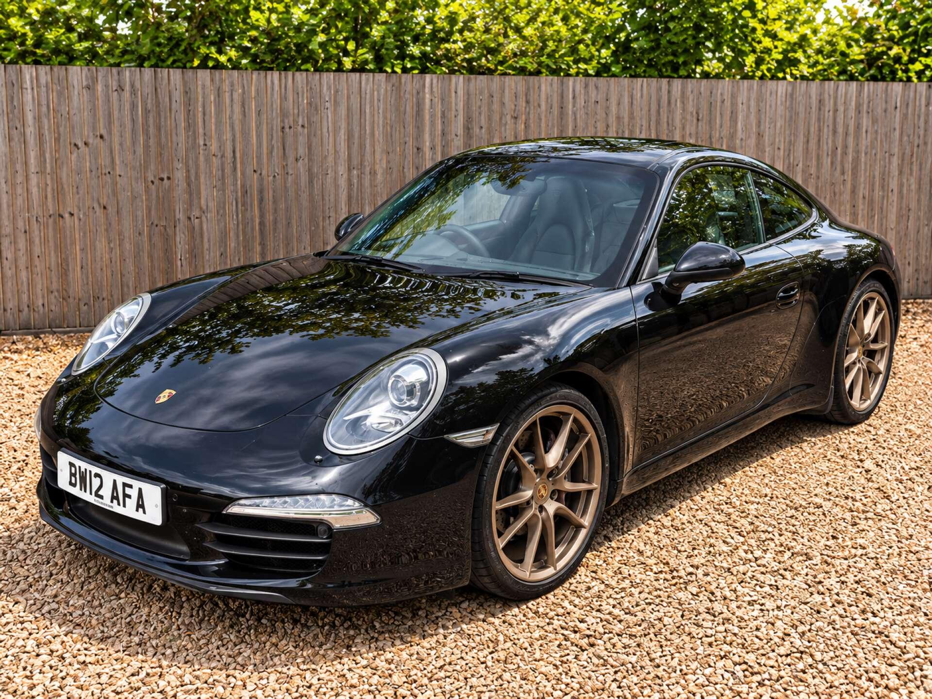 Porsche 911 view 2