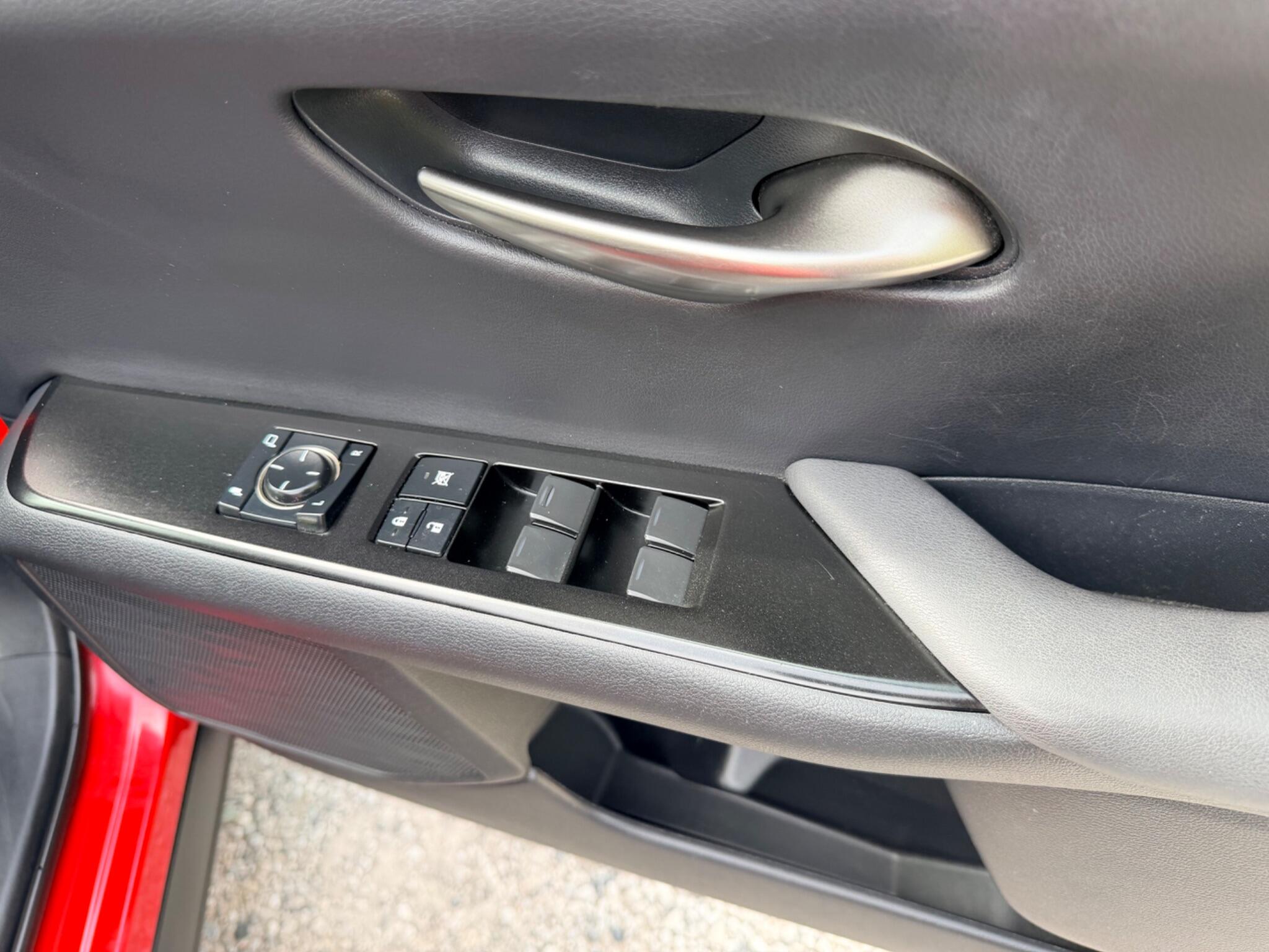 Lexus Ux view 34