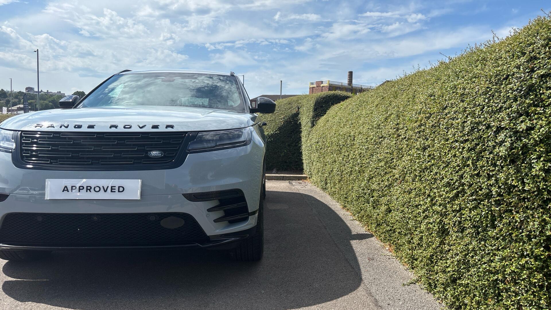 Land Rover Range Rover Velar view 38