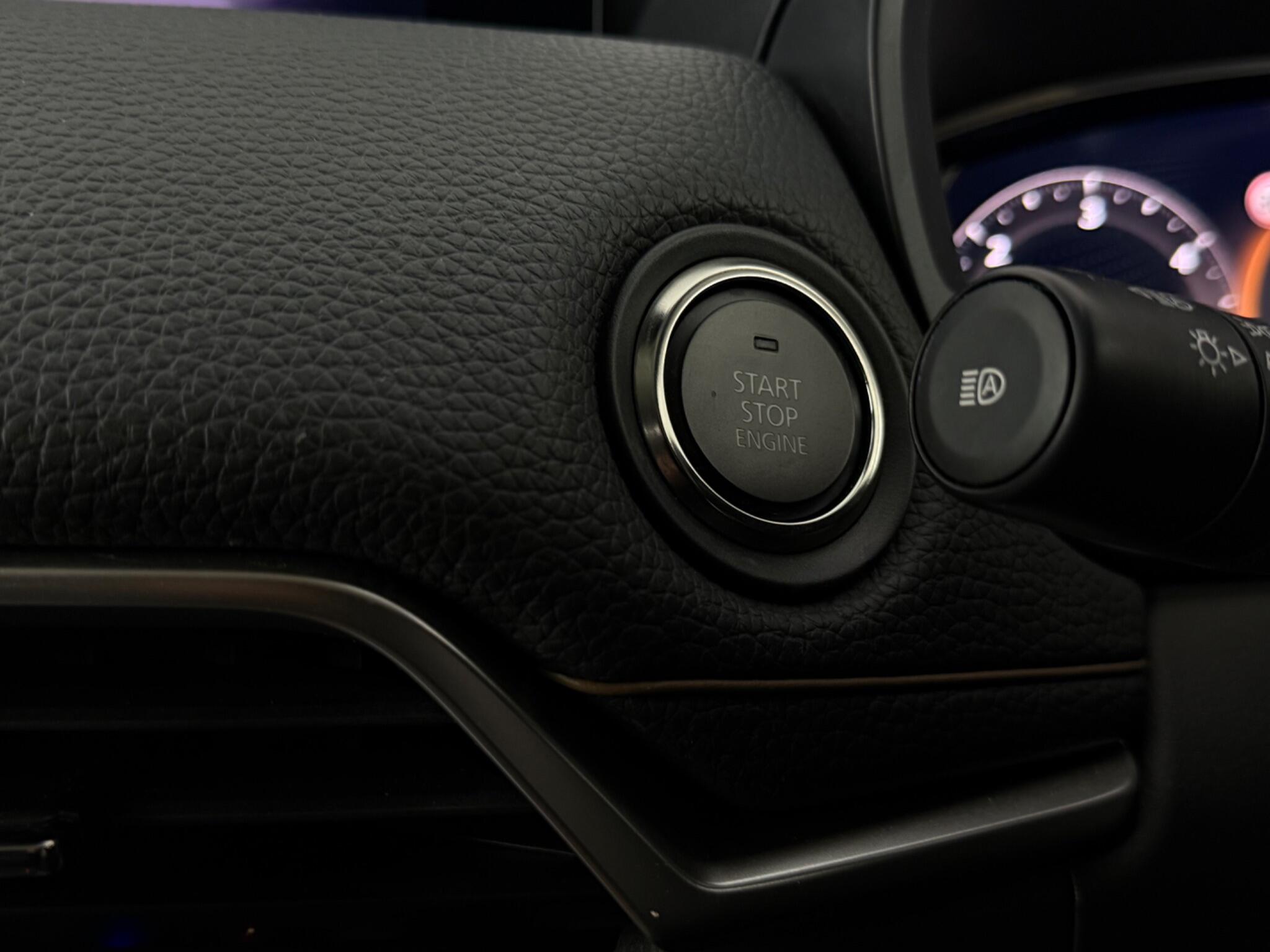 Mazda CX-60 view 17