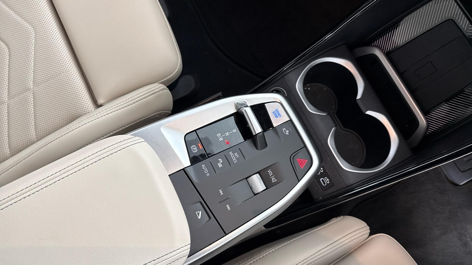 BMW Ix2 view 10