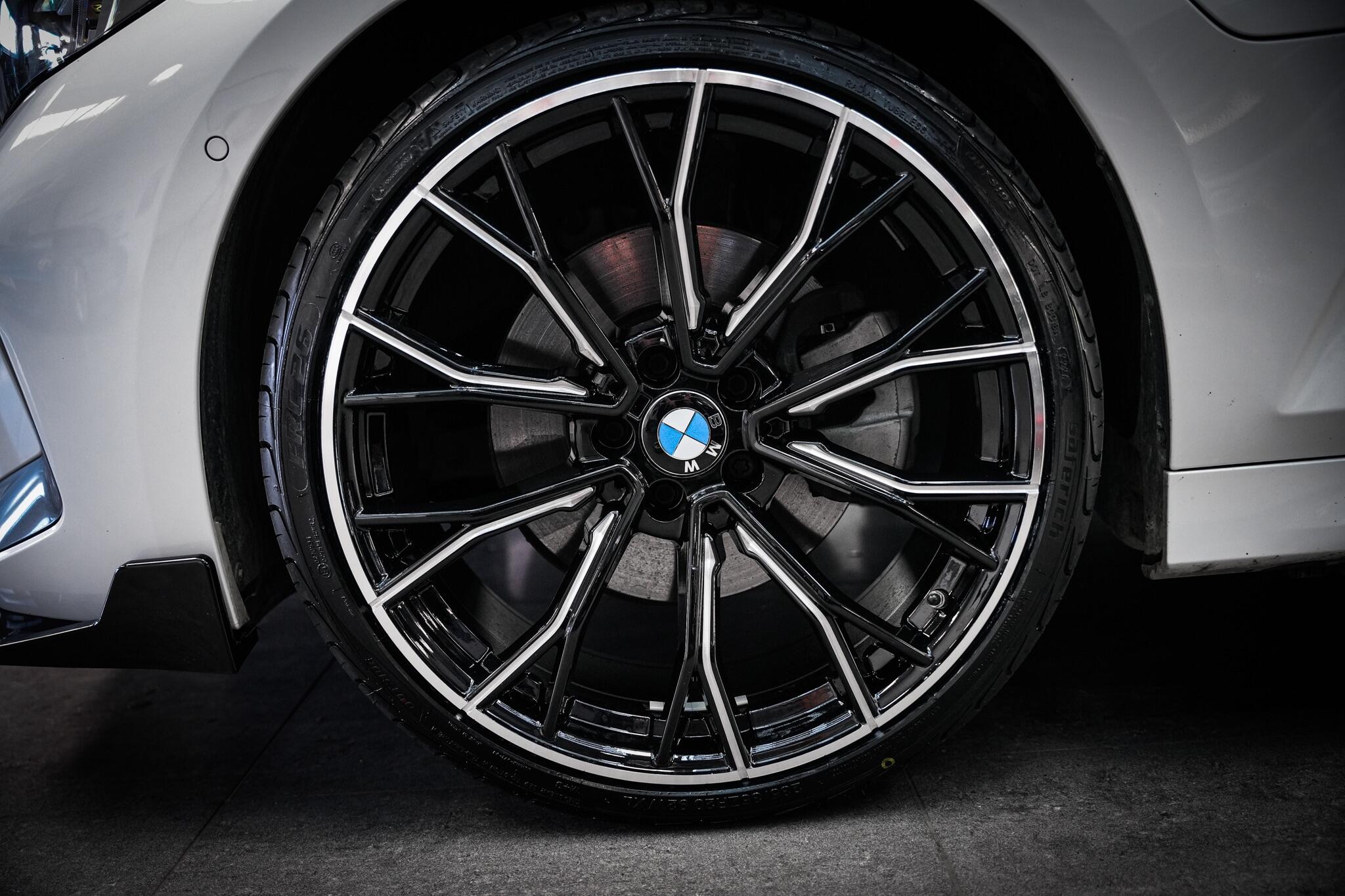 BMW 3 Series view 29