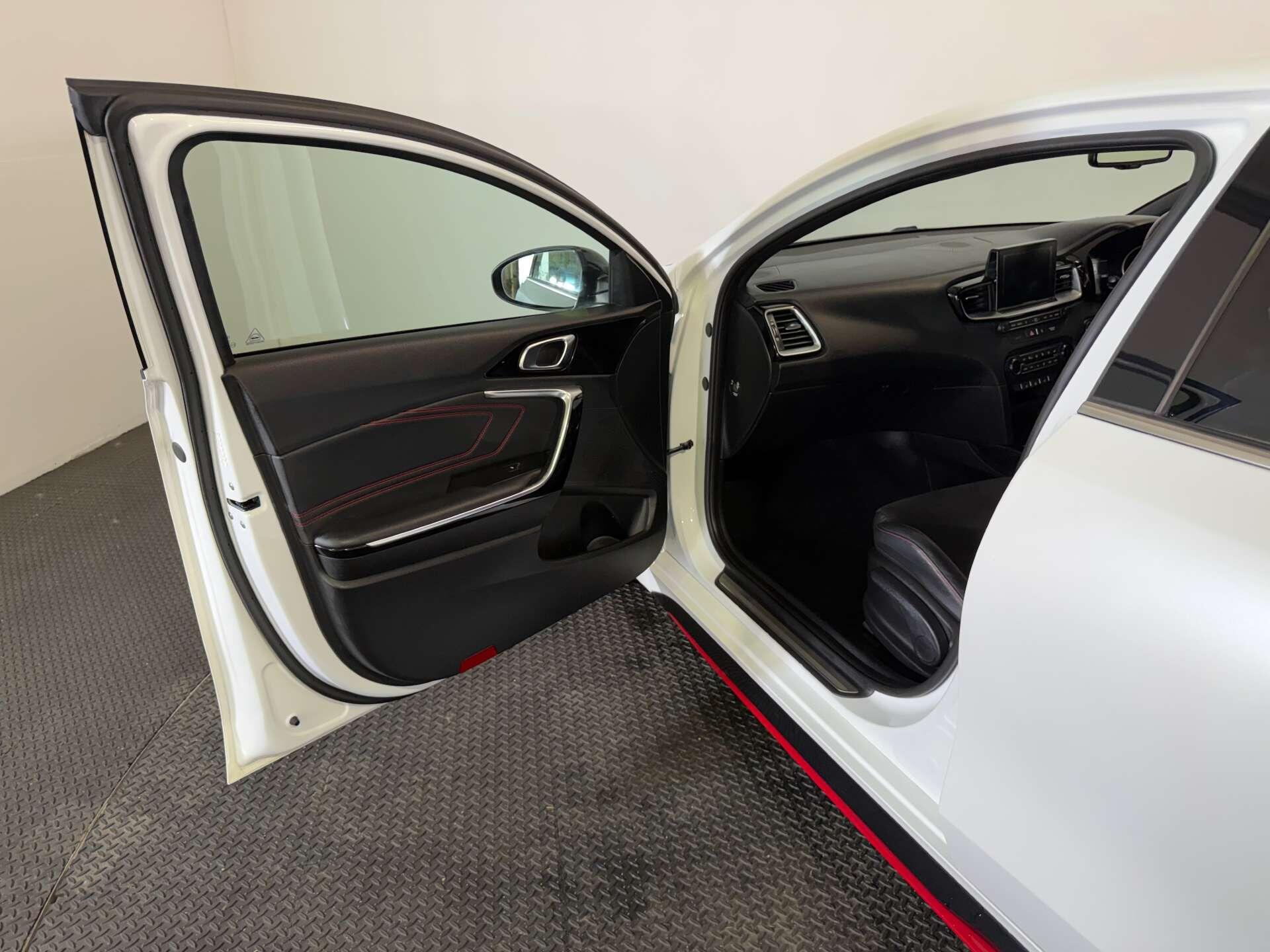 Kia Proceed view 66