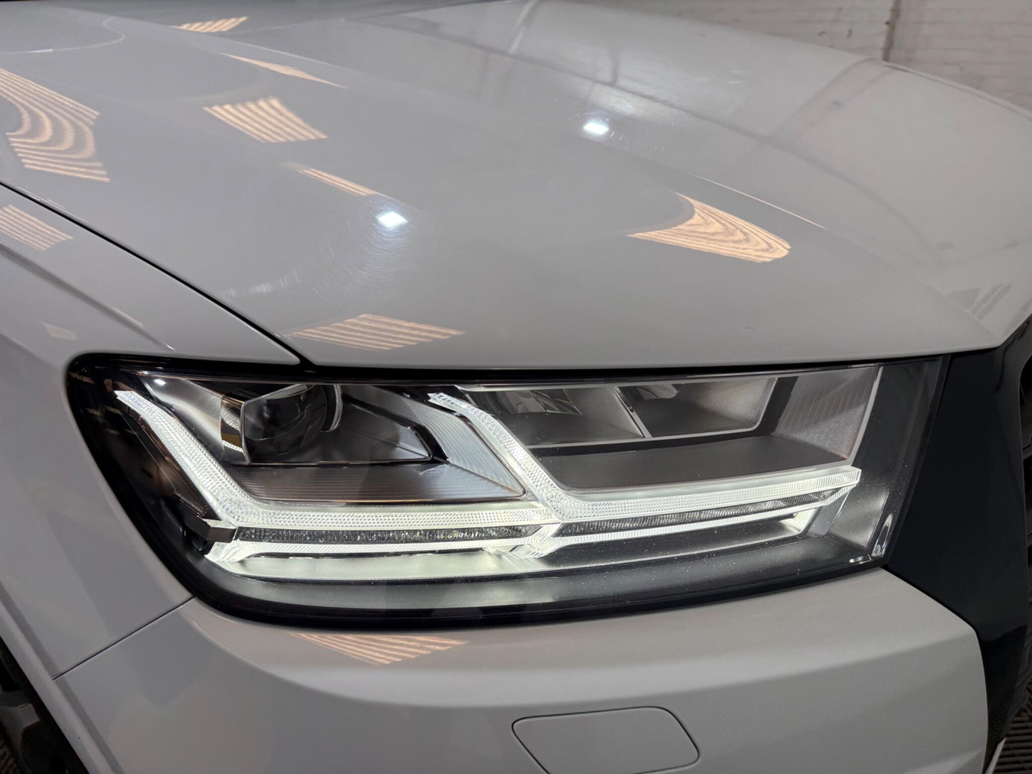 Audi Q7 view 65