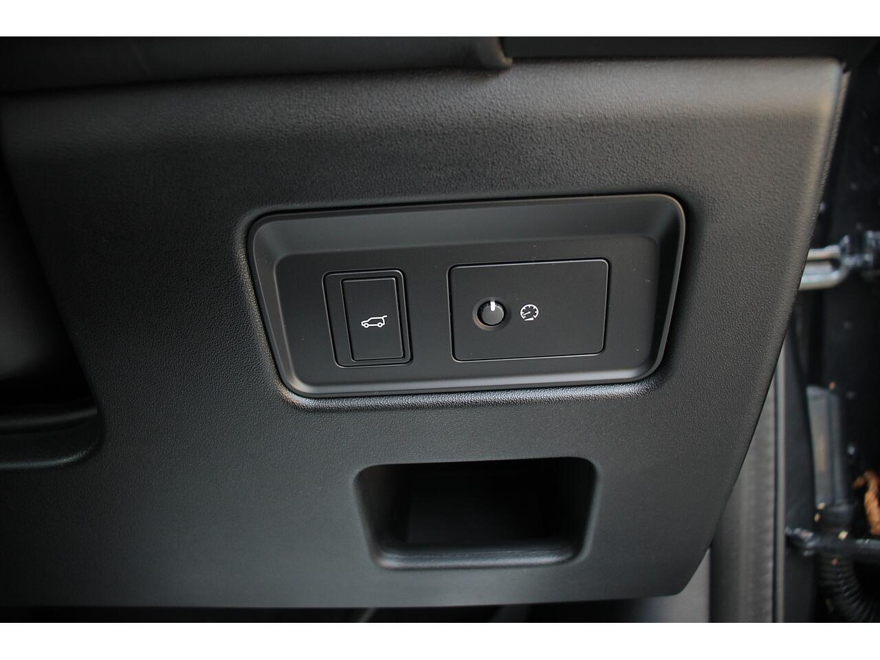Land Rover Discovery view 57
