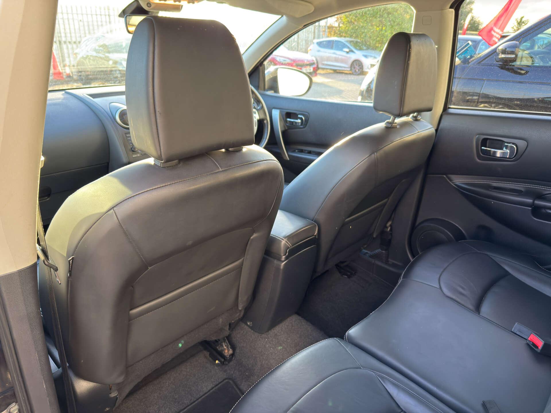 Nissan Qashqai+2 view 27