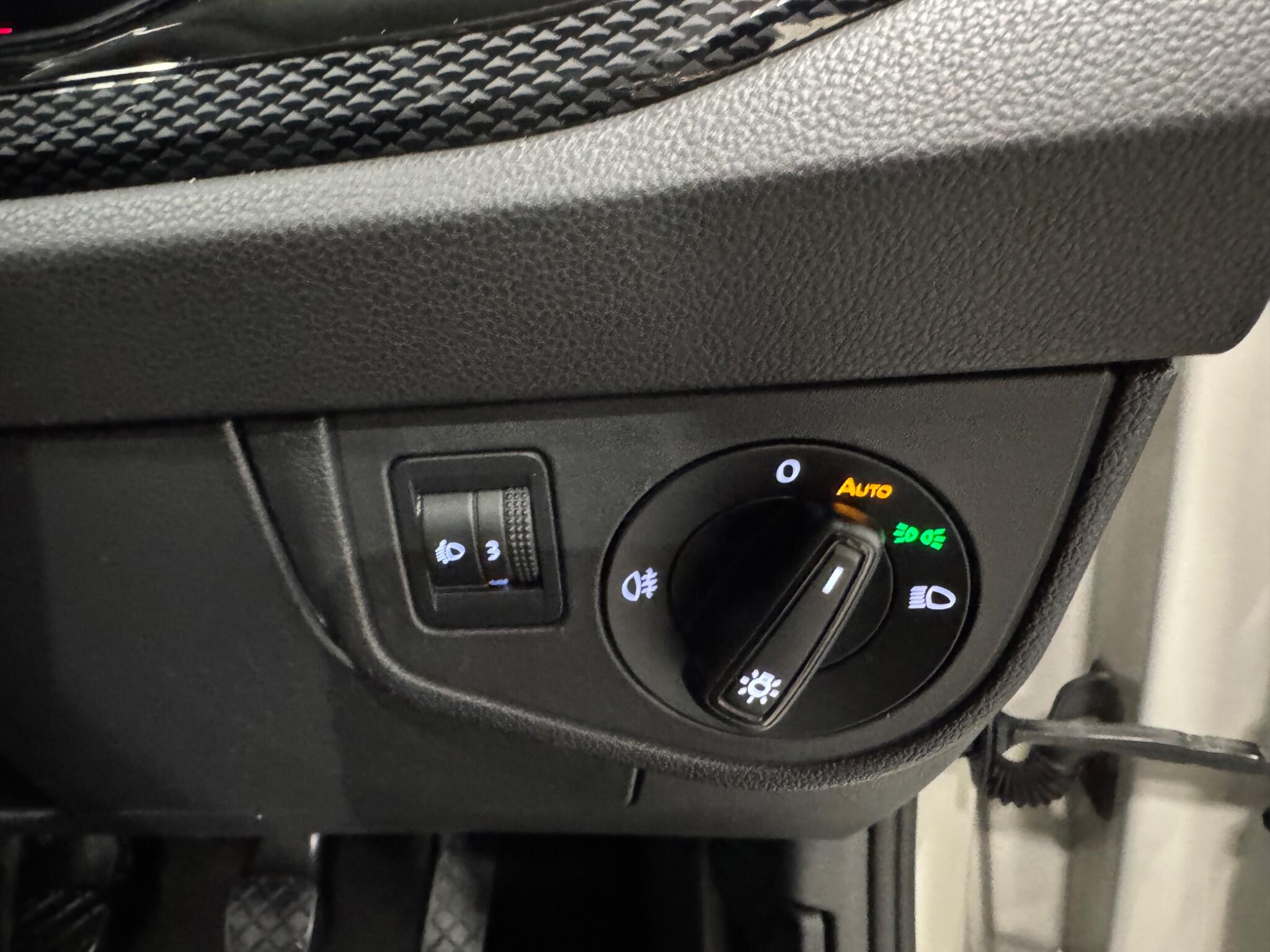 Volkswagen Polo view 9