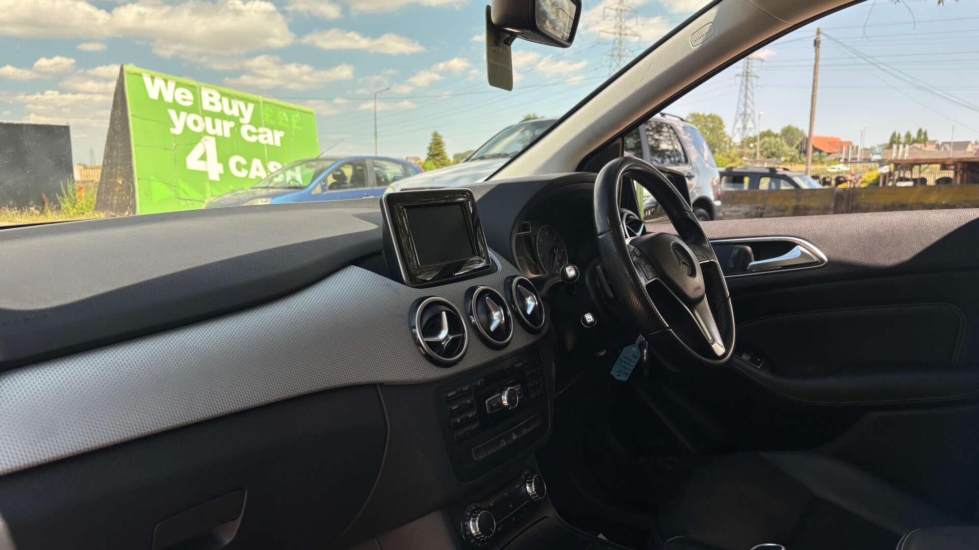 Mercedes-Benz B-Class view 14
