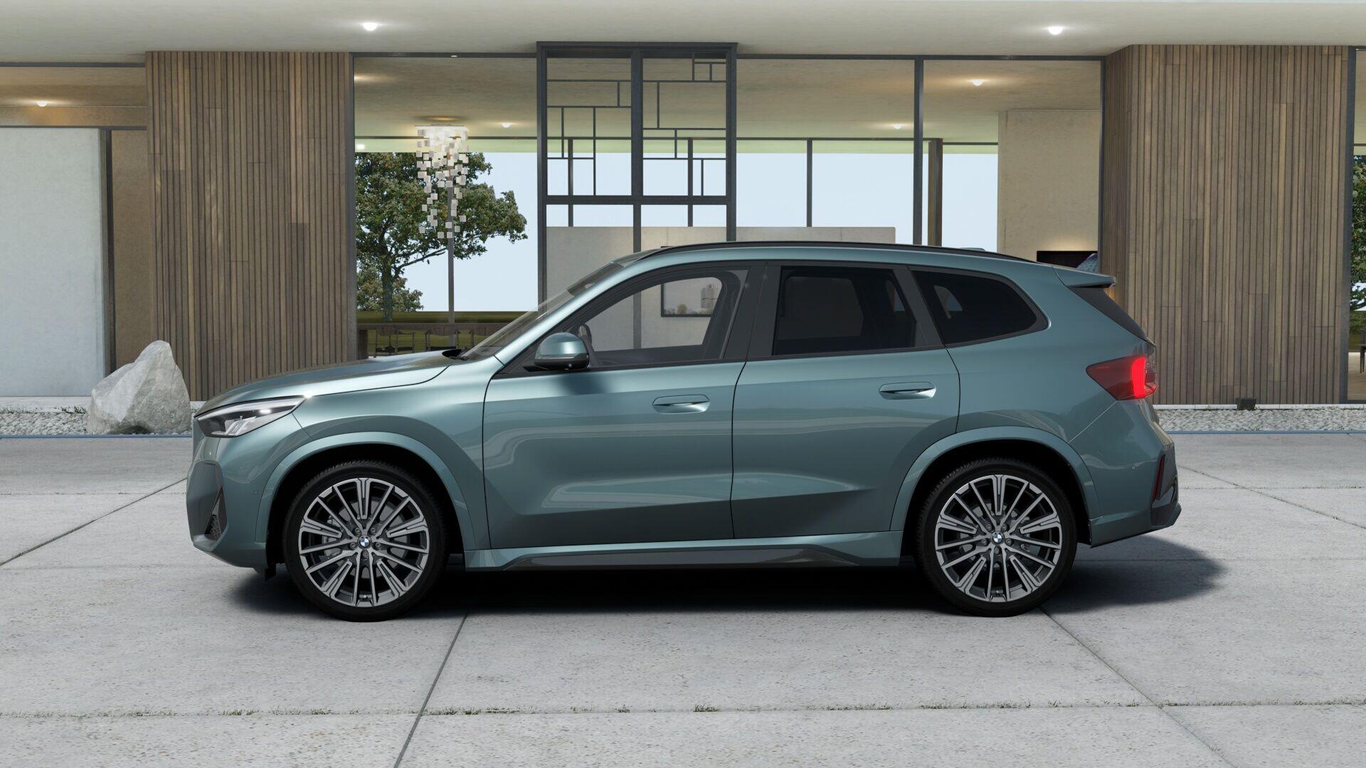 BMW X1 view 4