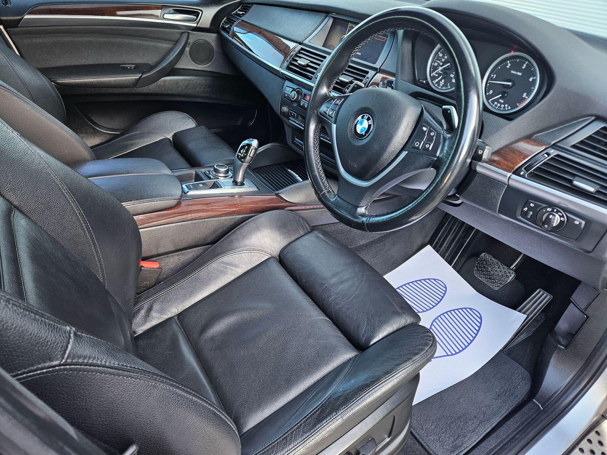 BMW X6 view 15
