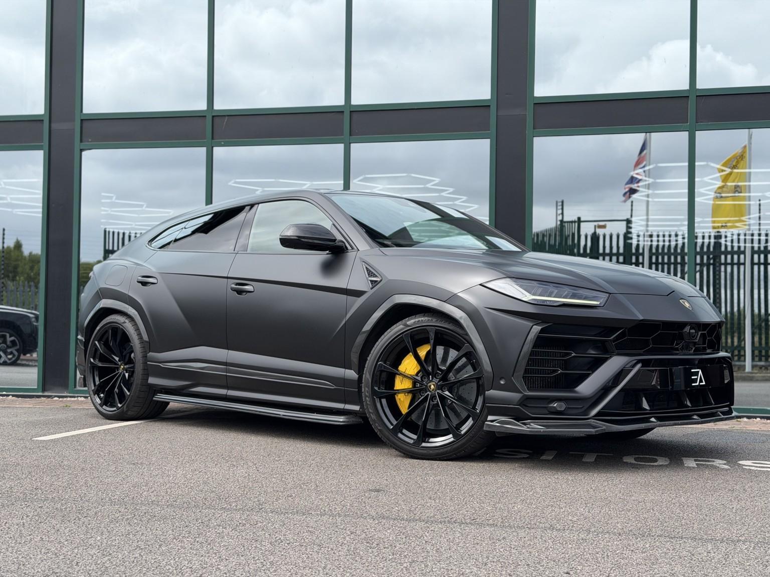 Lamborghini Urus view 12