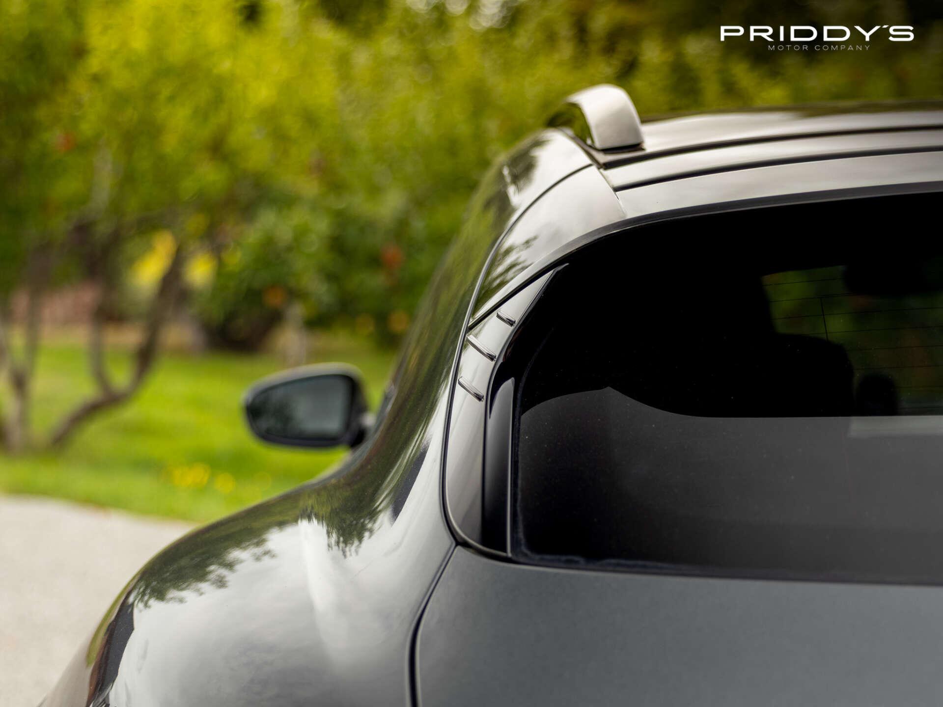 Porsche Taycan view 30