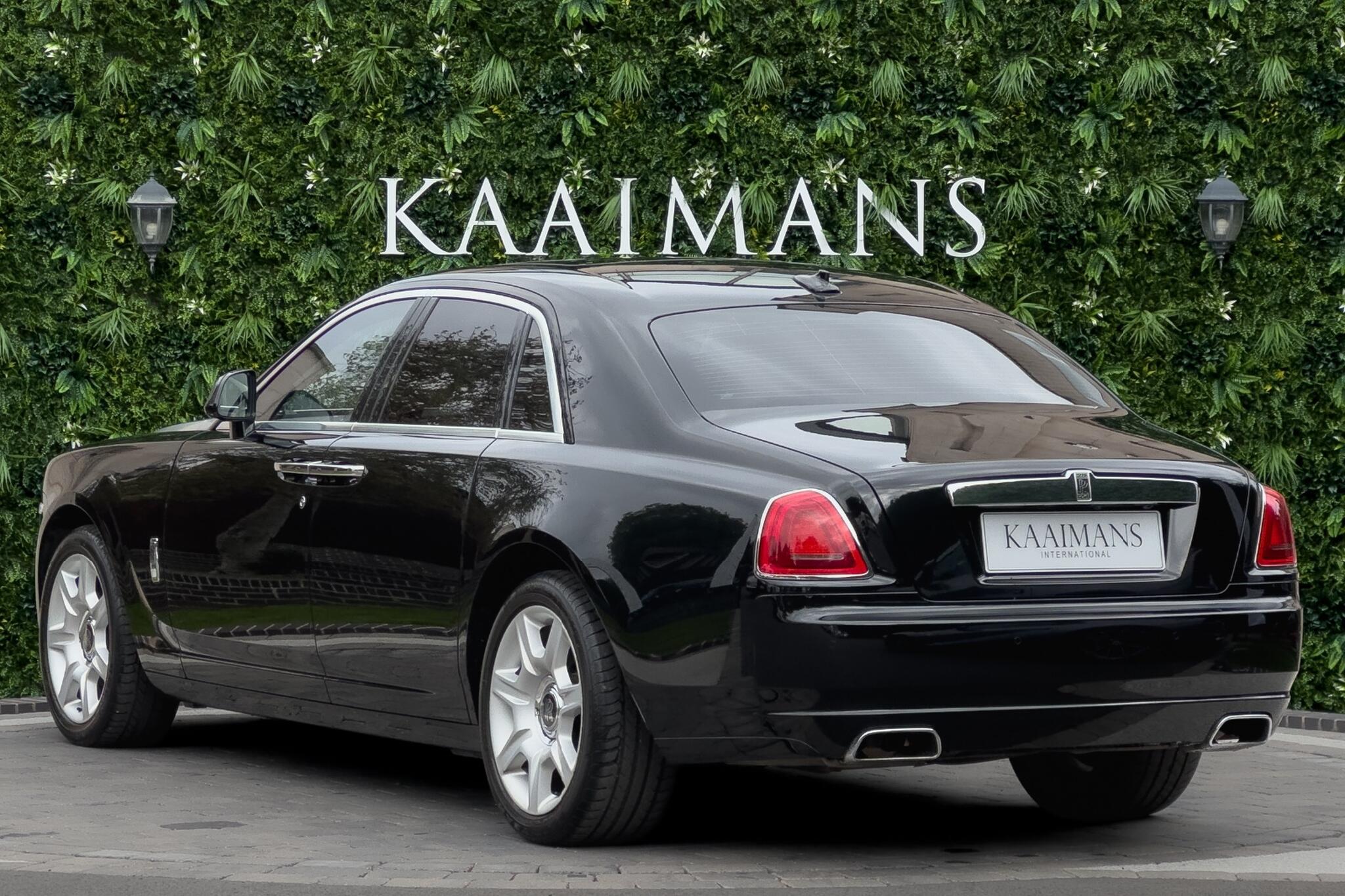 Rolls-Royce Ghost view 6