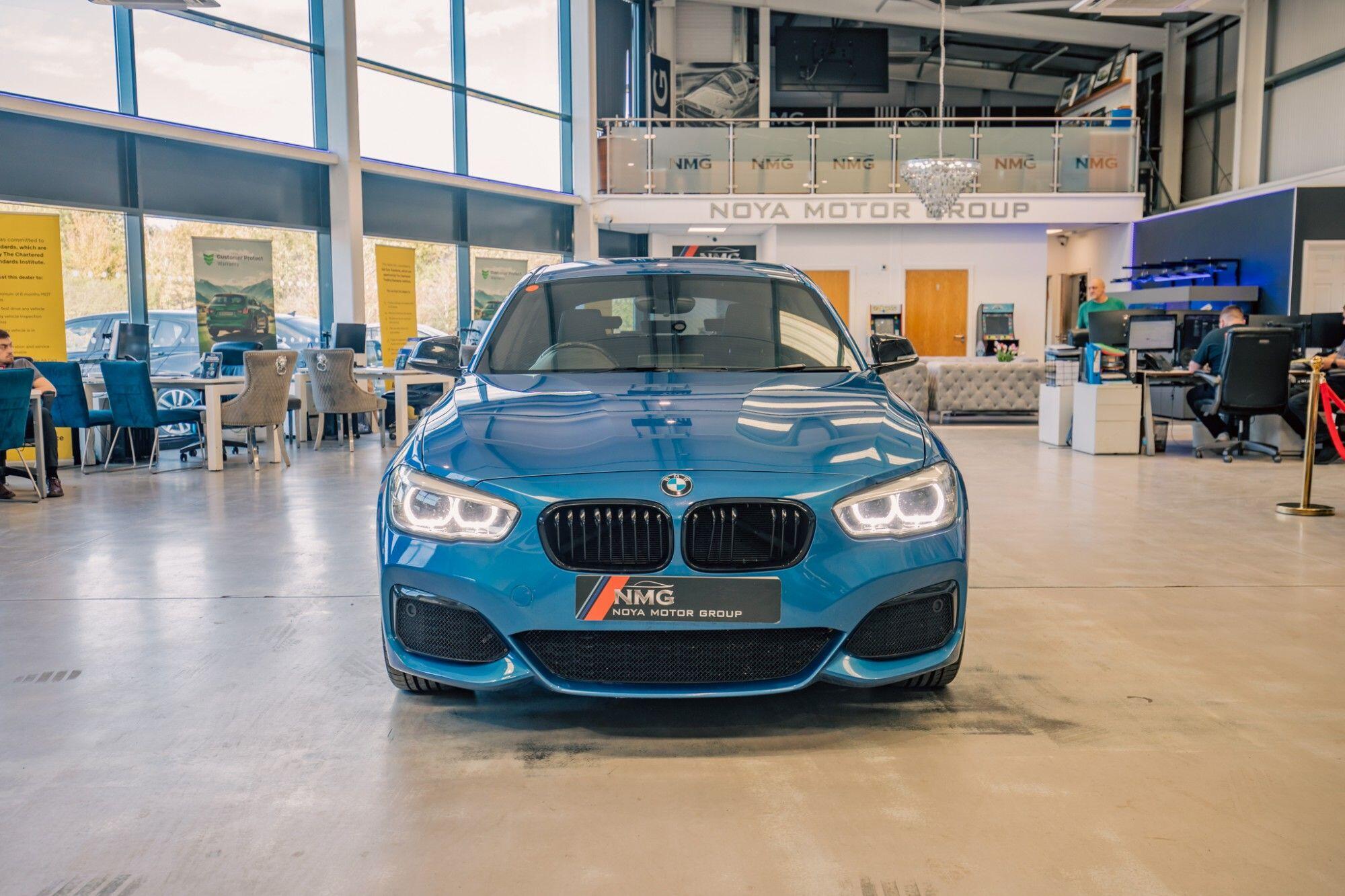 BMW 1 Series view 16