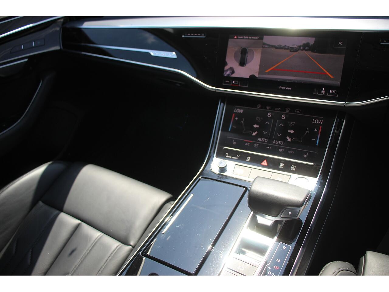 Audi A8 view 29