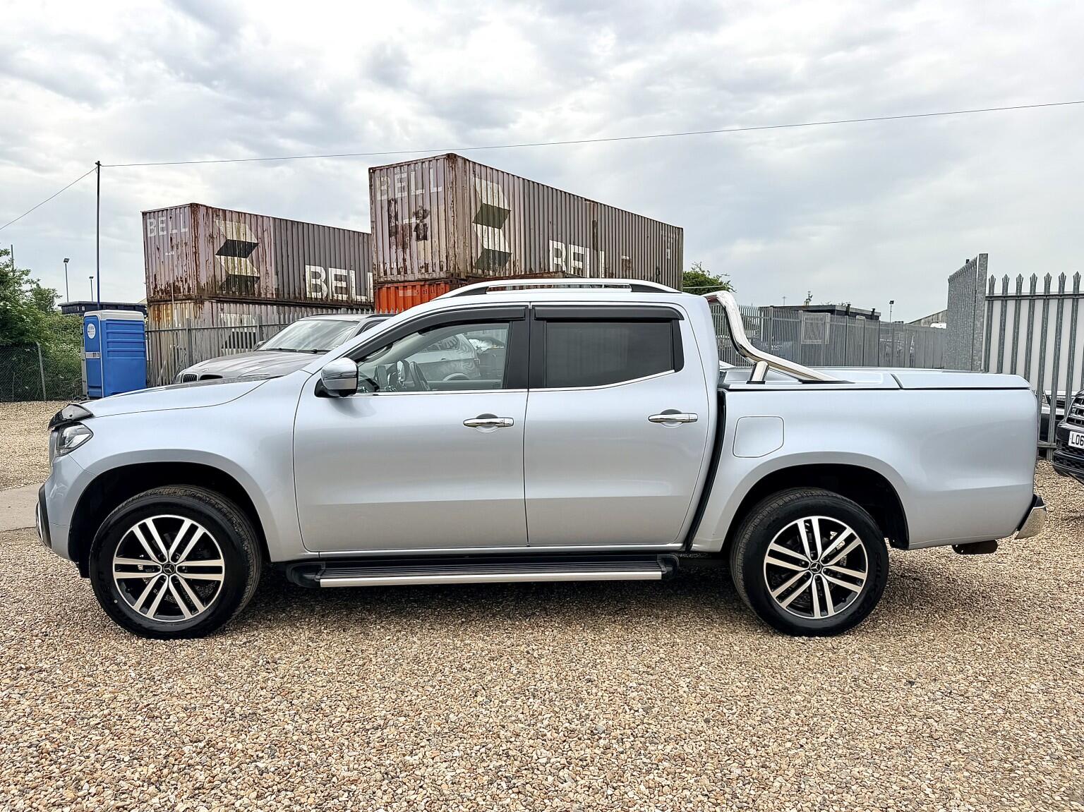 Mercedes-Benz X-Class view 9