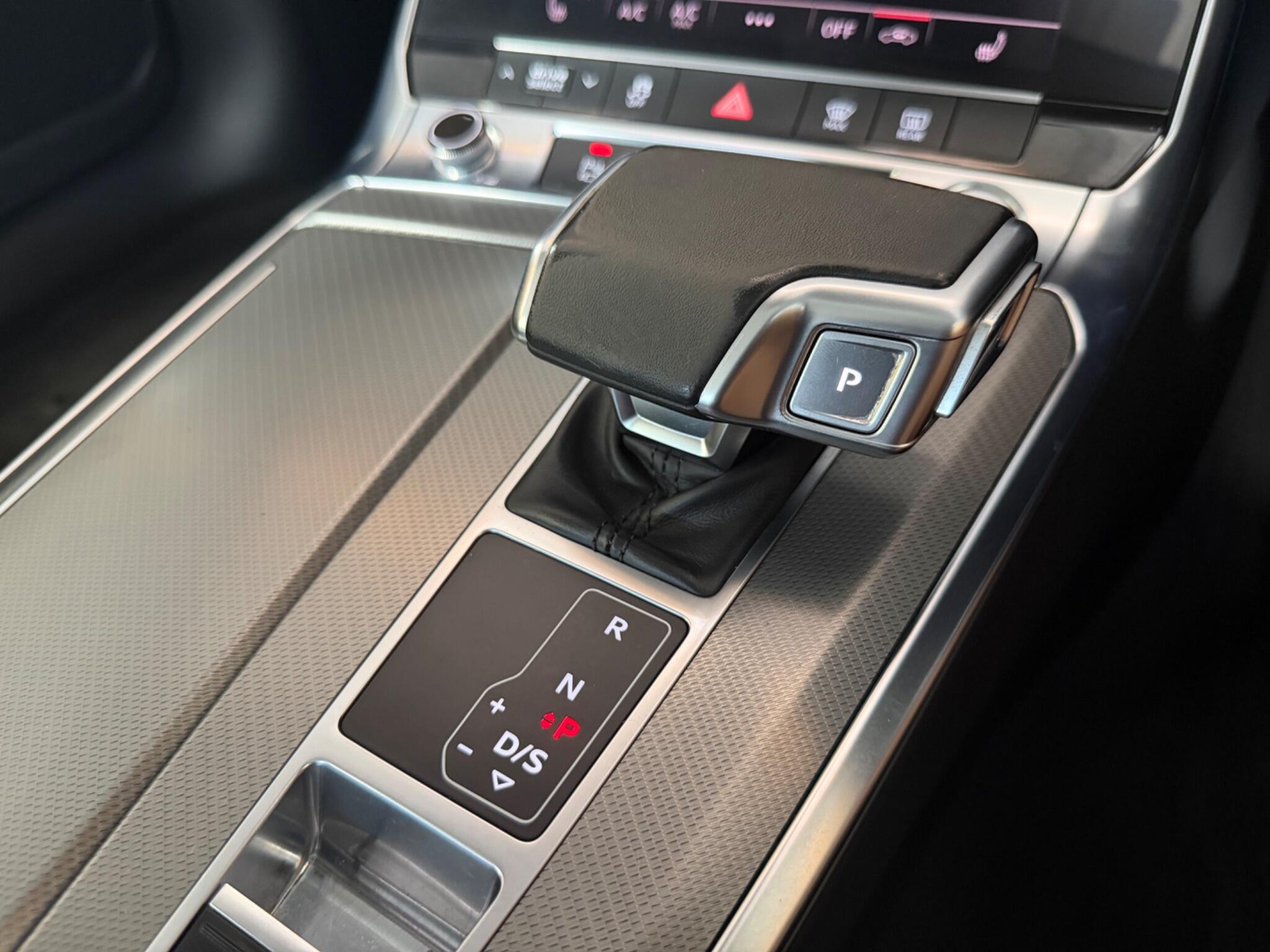 Audi A6 view 37