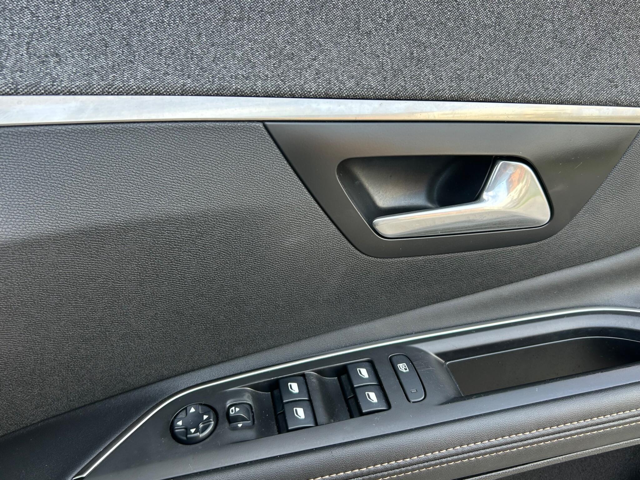 Peugeot 5008 view 38