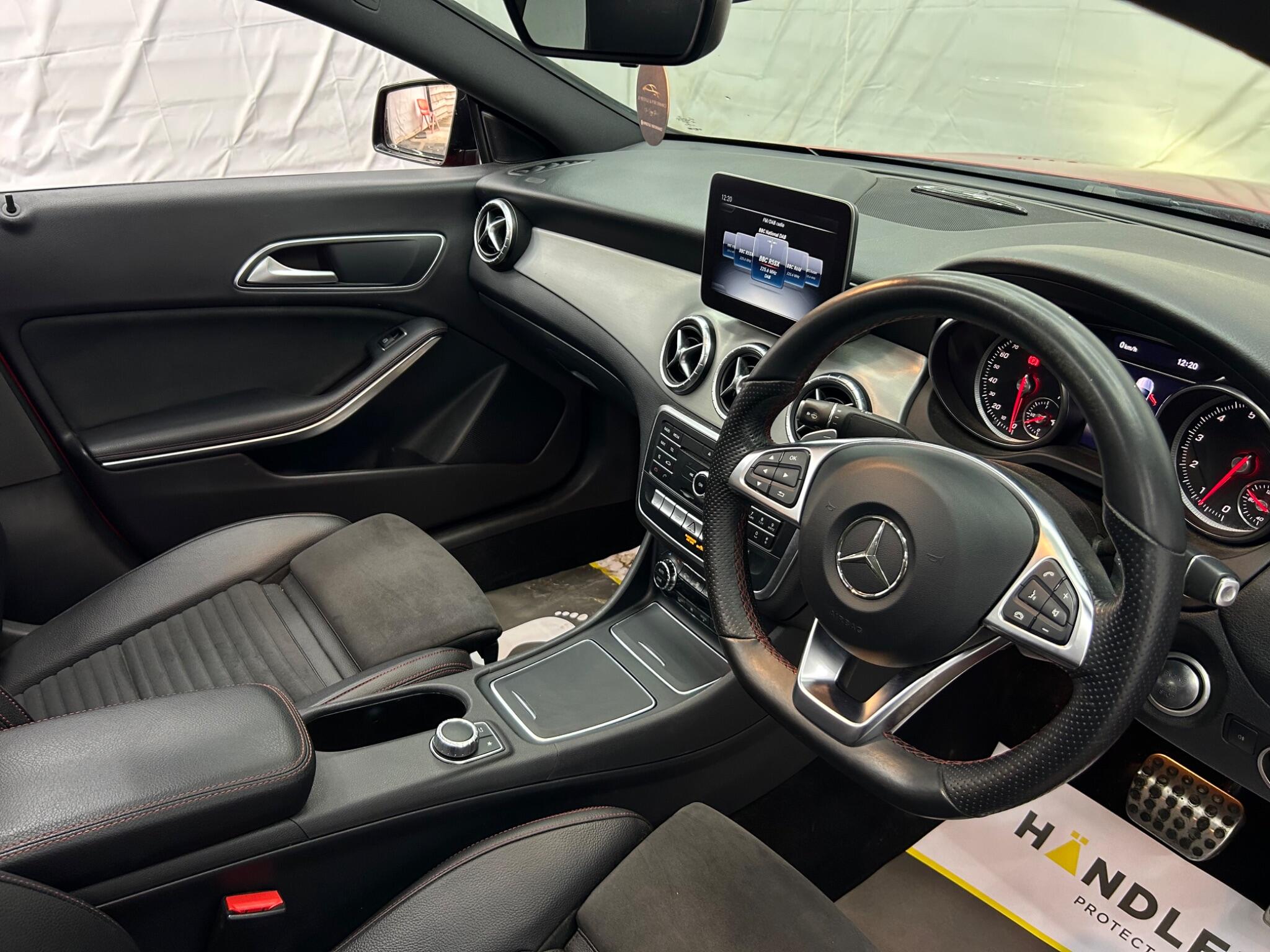 Mercedes-Benz Cla view 11