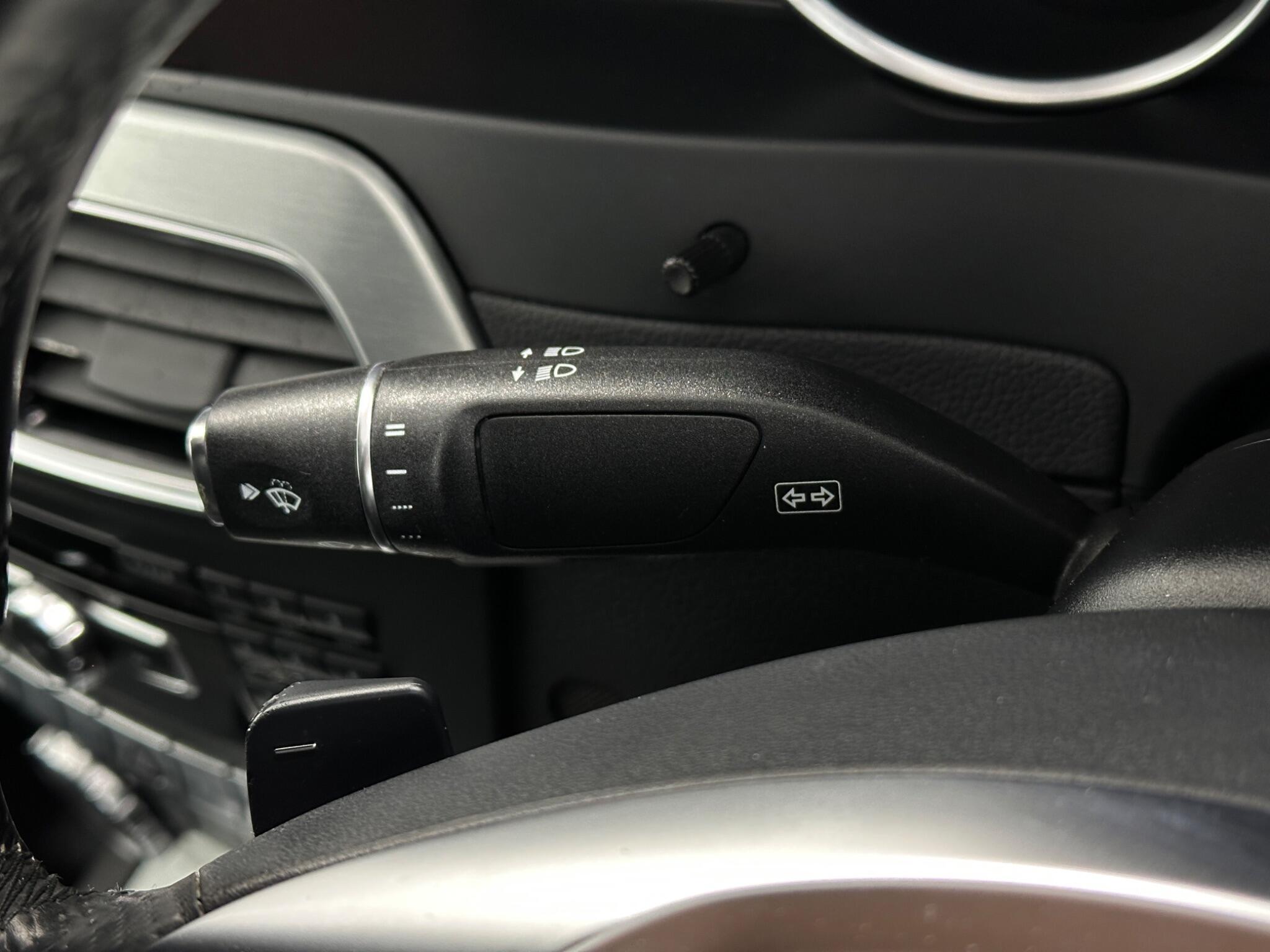 Mercedes-Benz C-Class view 13