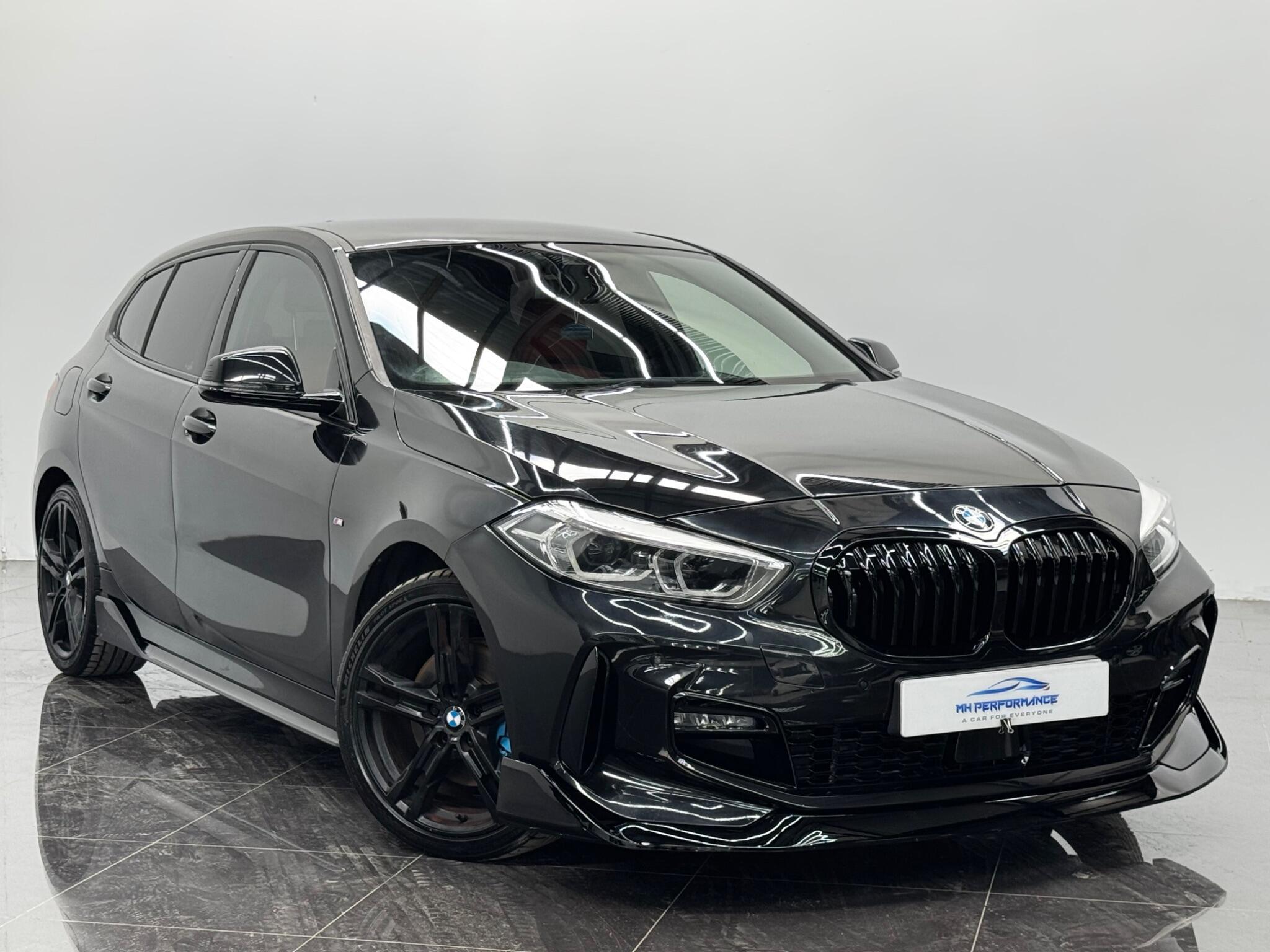 BMW 1 Series view 3
