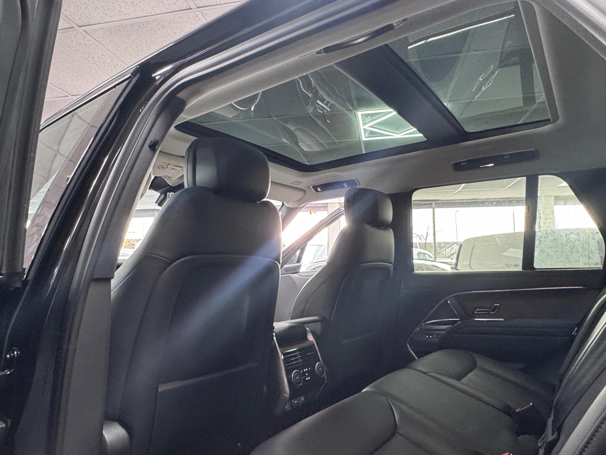 Land Rover Range Rover view 68