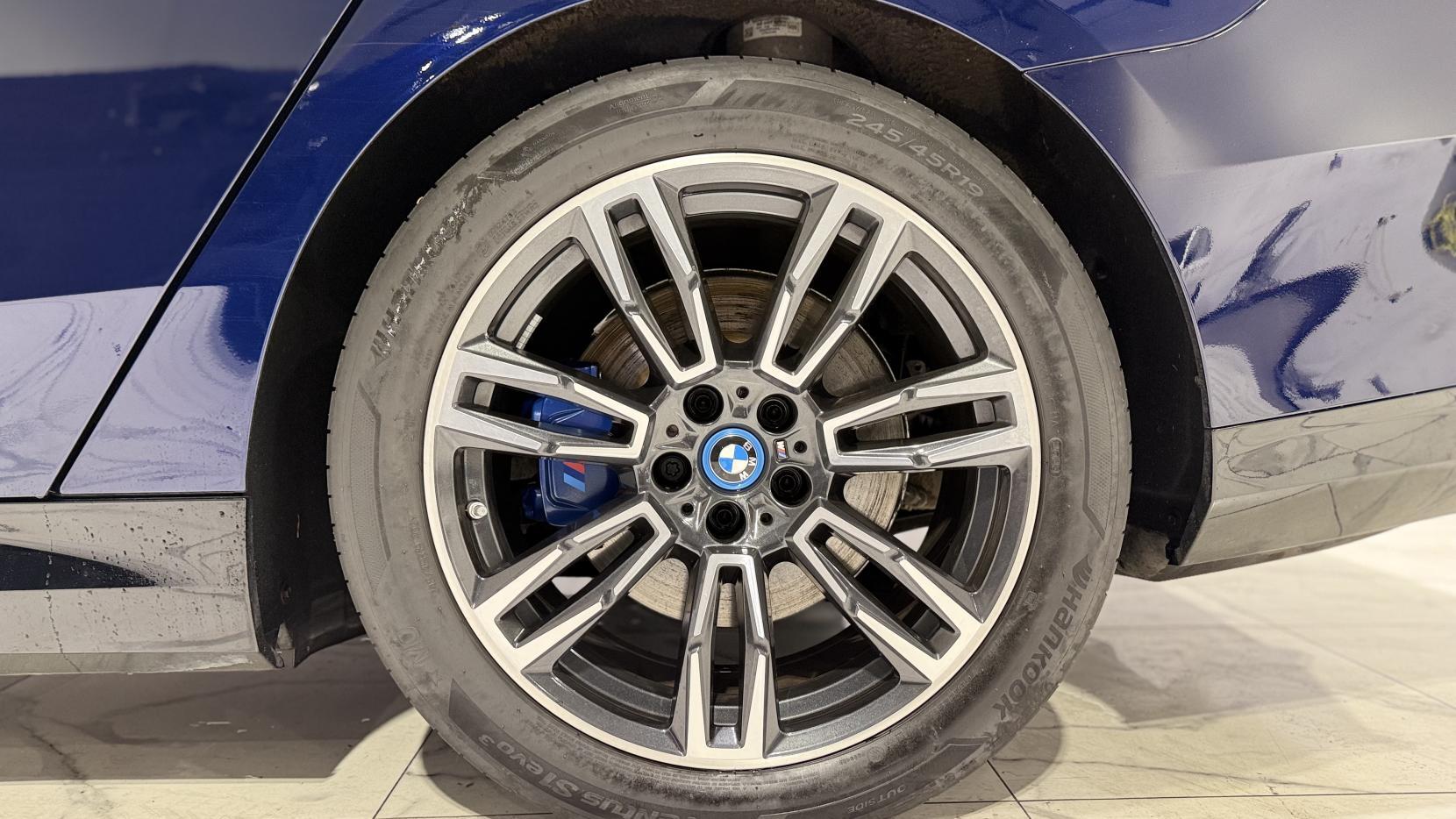 BMW I5 view 52