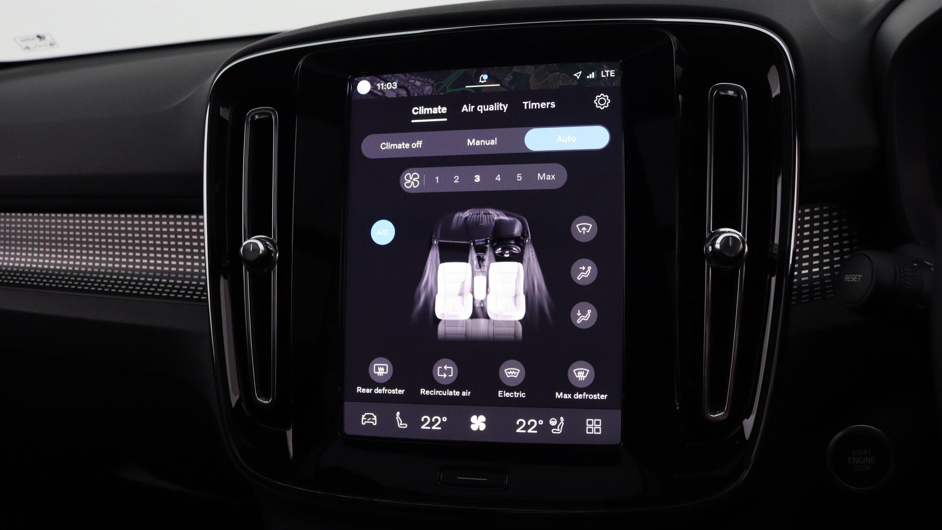 Volvo XC40 view 42