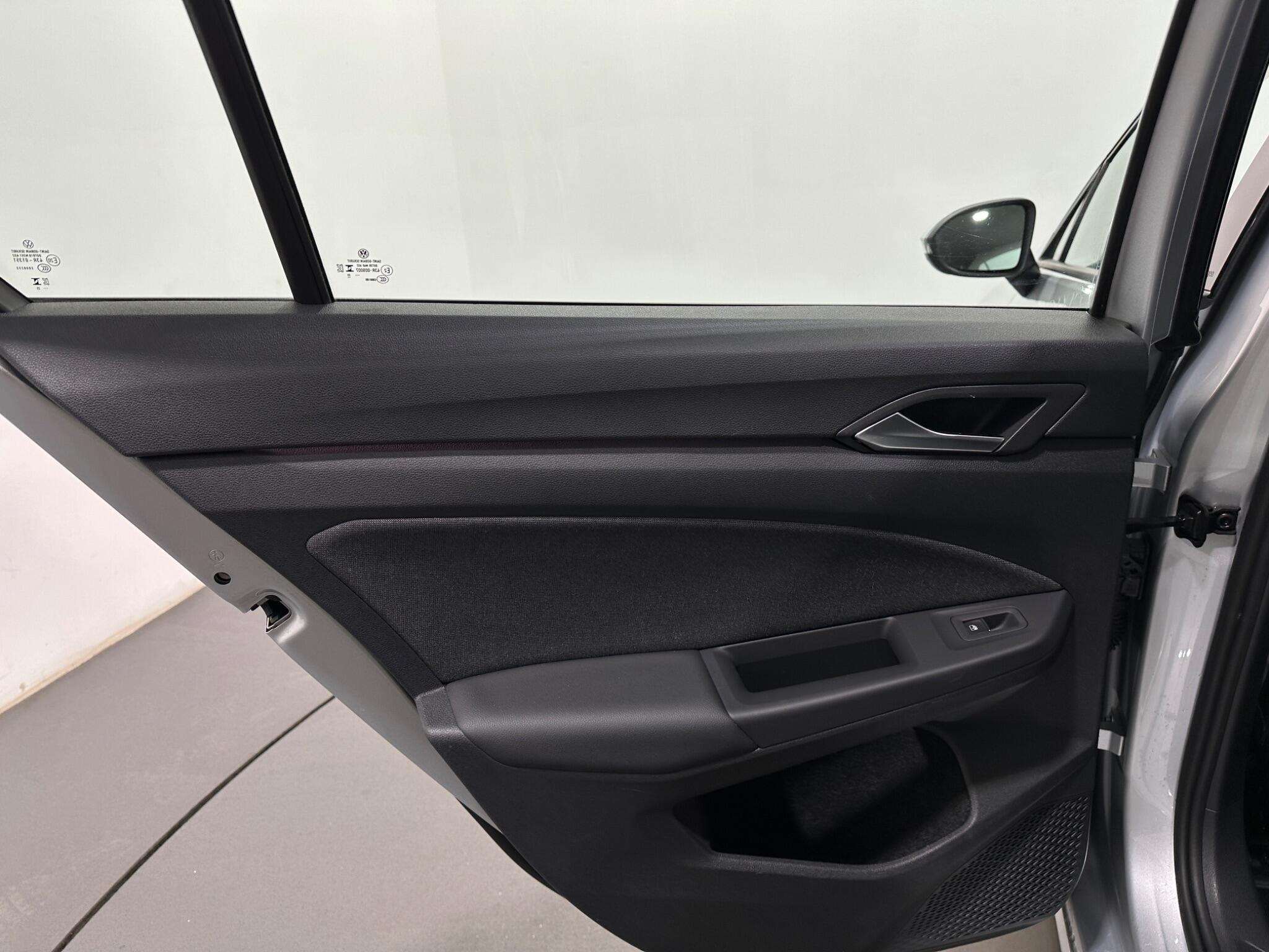 Volkswagen Golf view 40