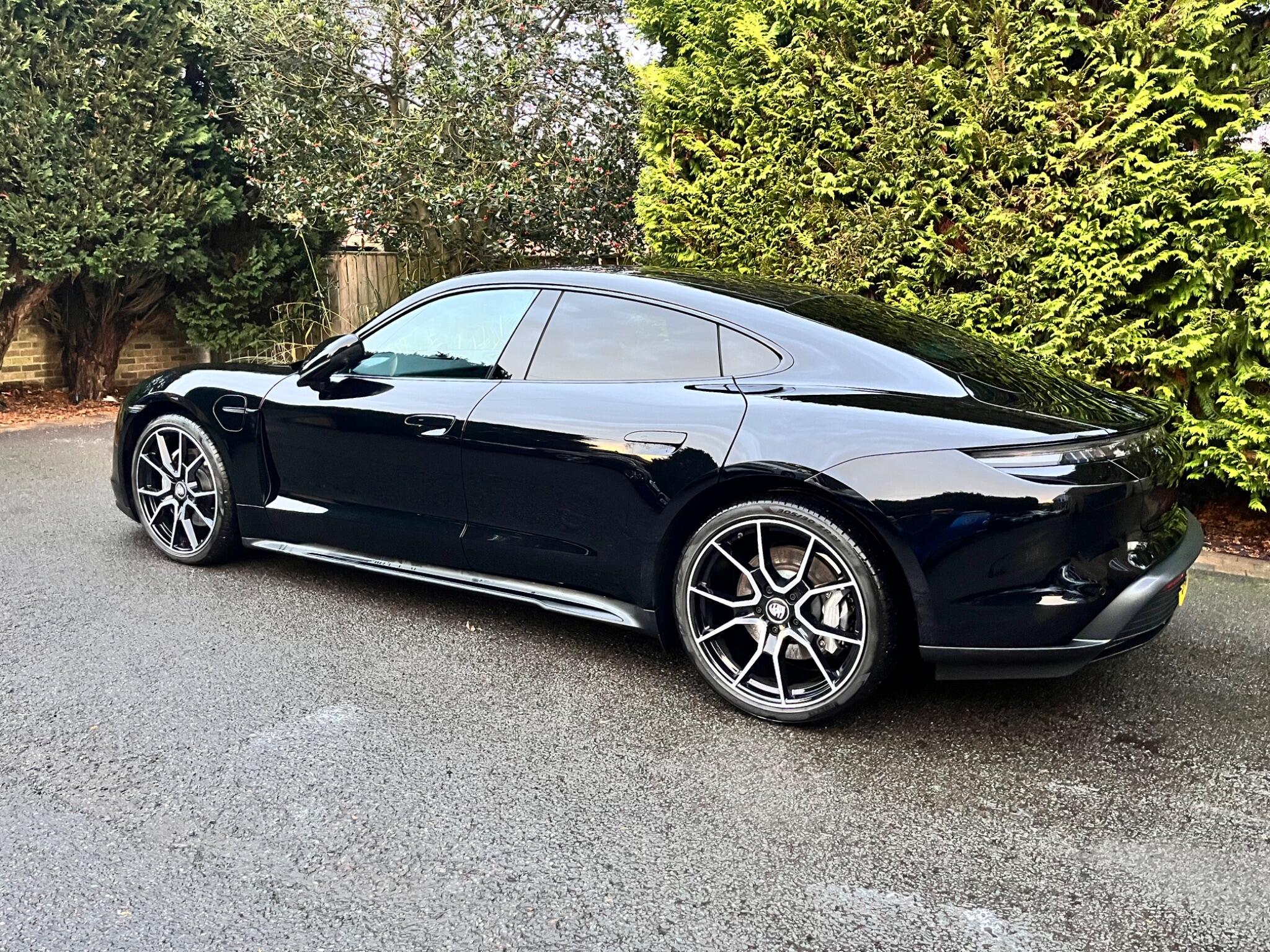 Porsche Taycan view 10