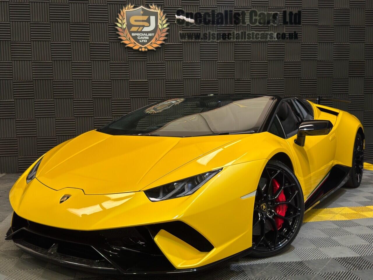 Lamborghini Performante Spyder view 8
