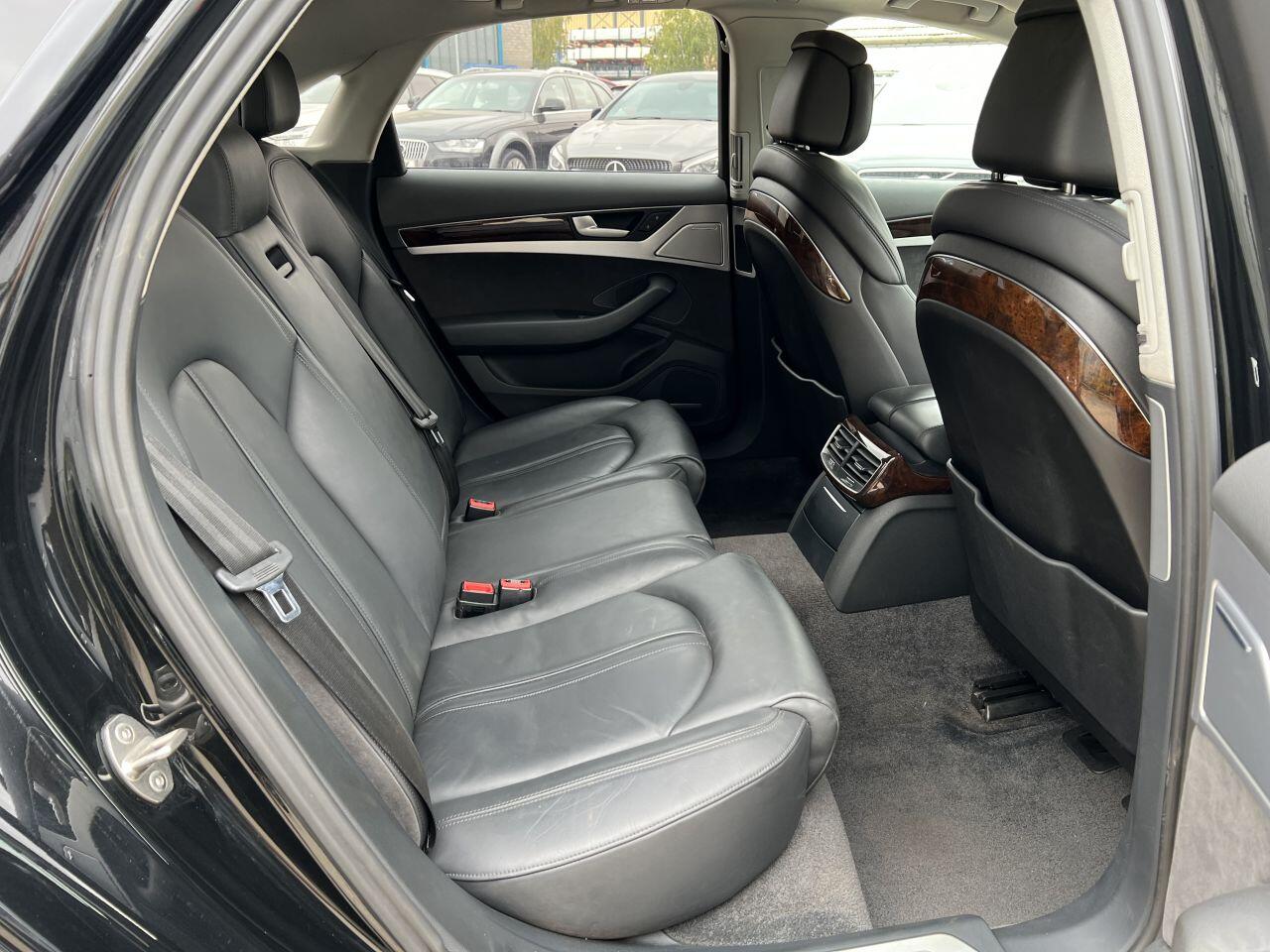 Audi A8 view 20