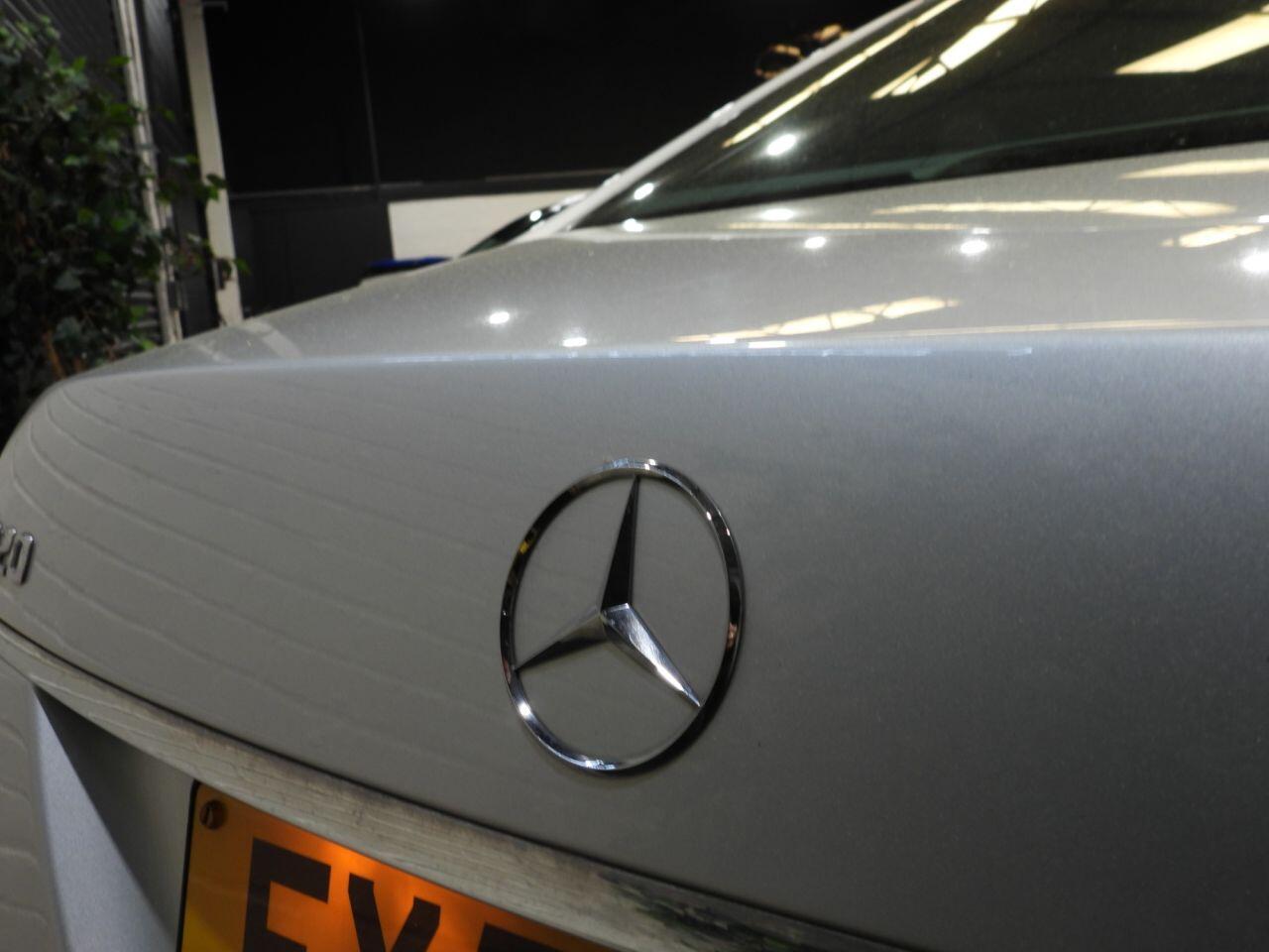 Mercedes-Benz S-Class view 52