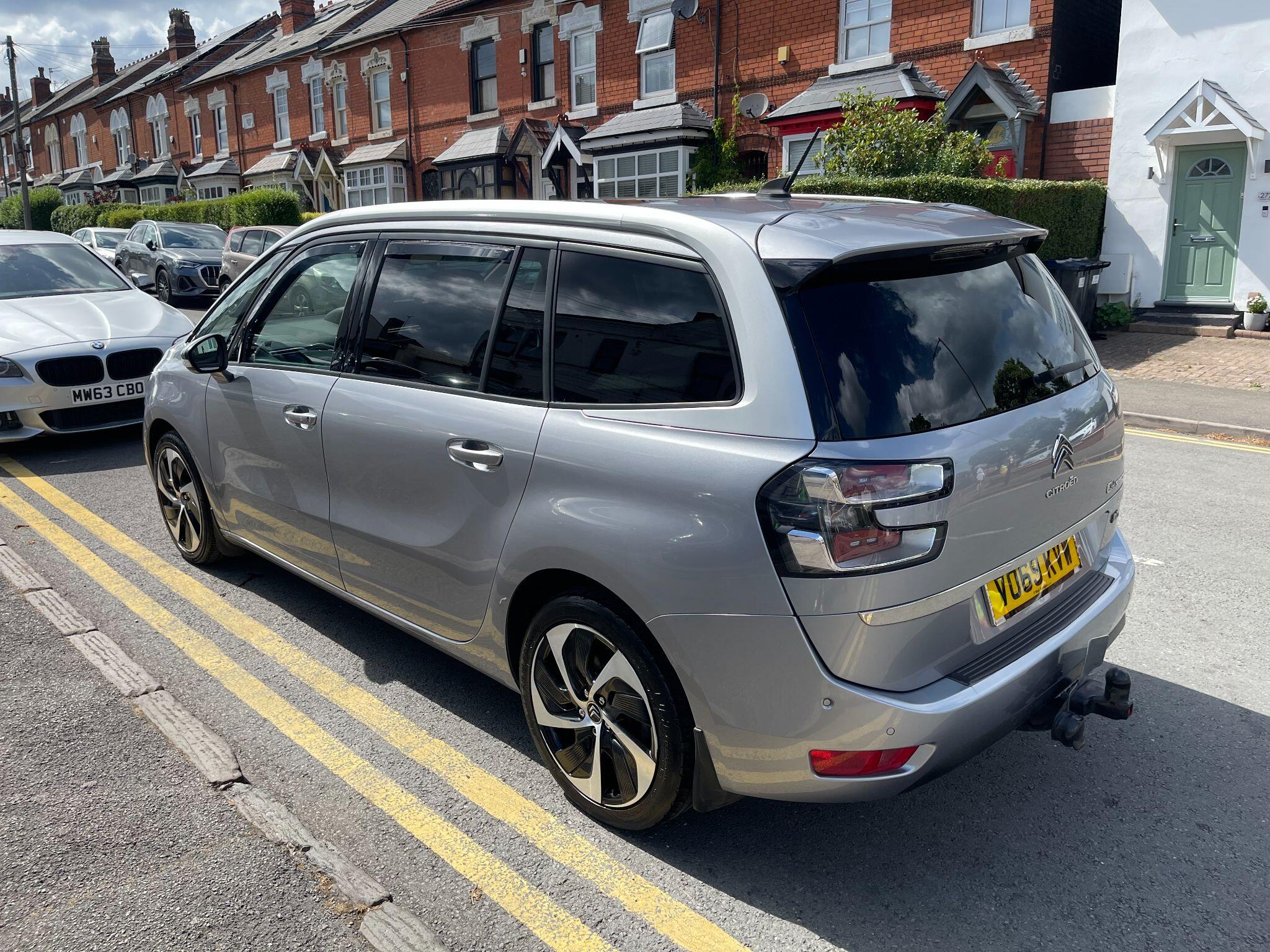 Citroen Grand C4 Spacetourer view 16