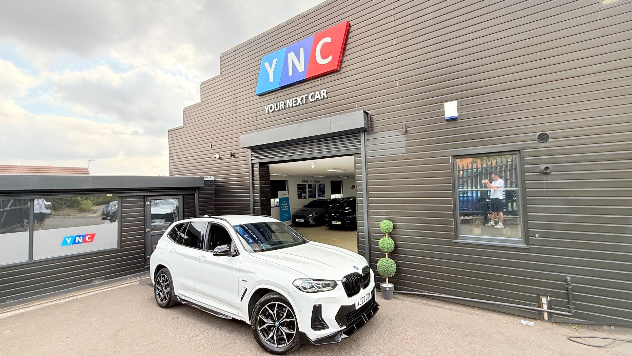 BMW X3 view 6