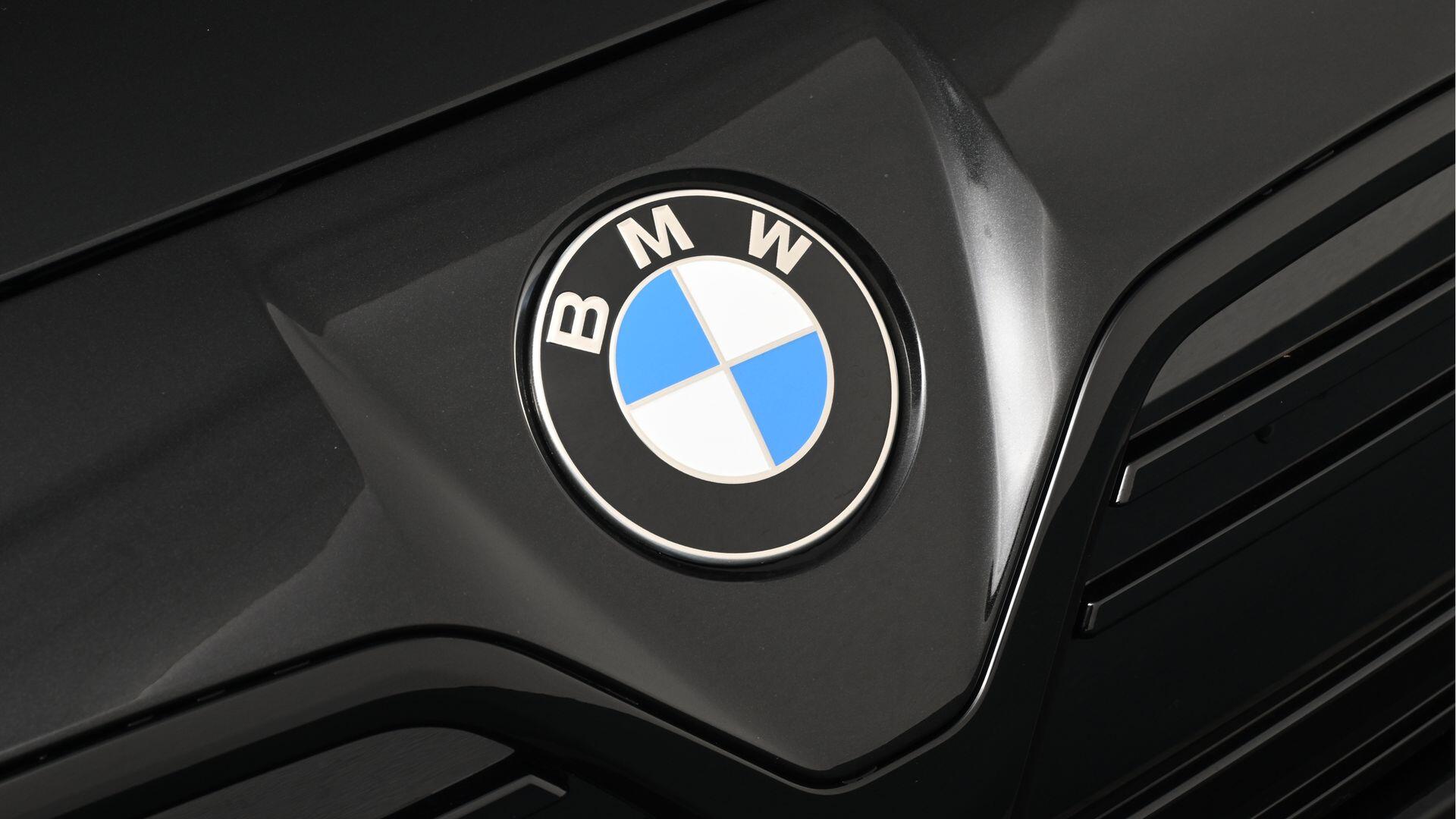 BMW i4 view 34