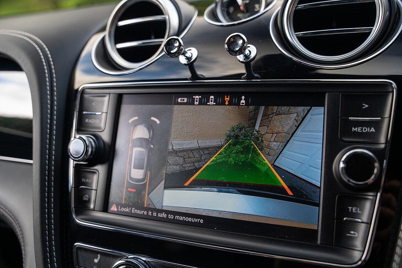 Bentley Bentayga view 83