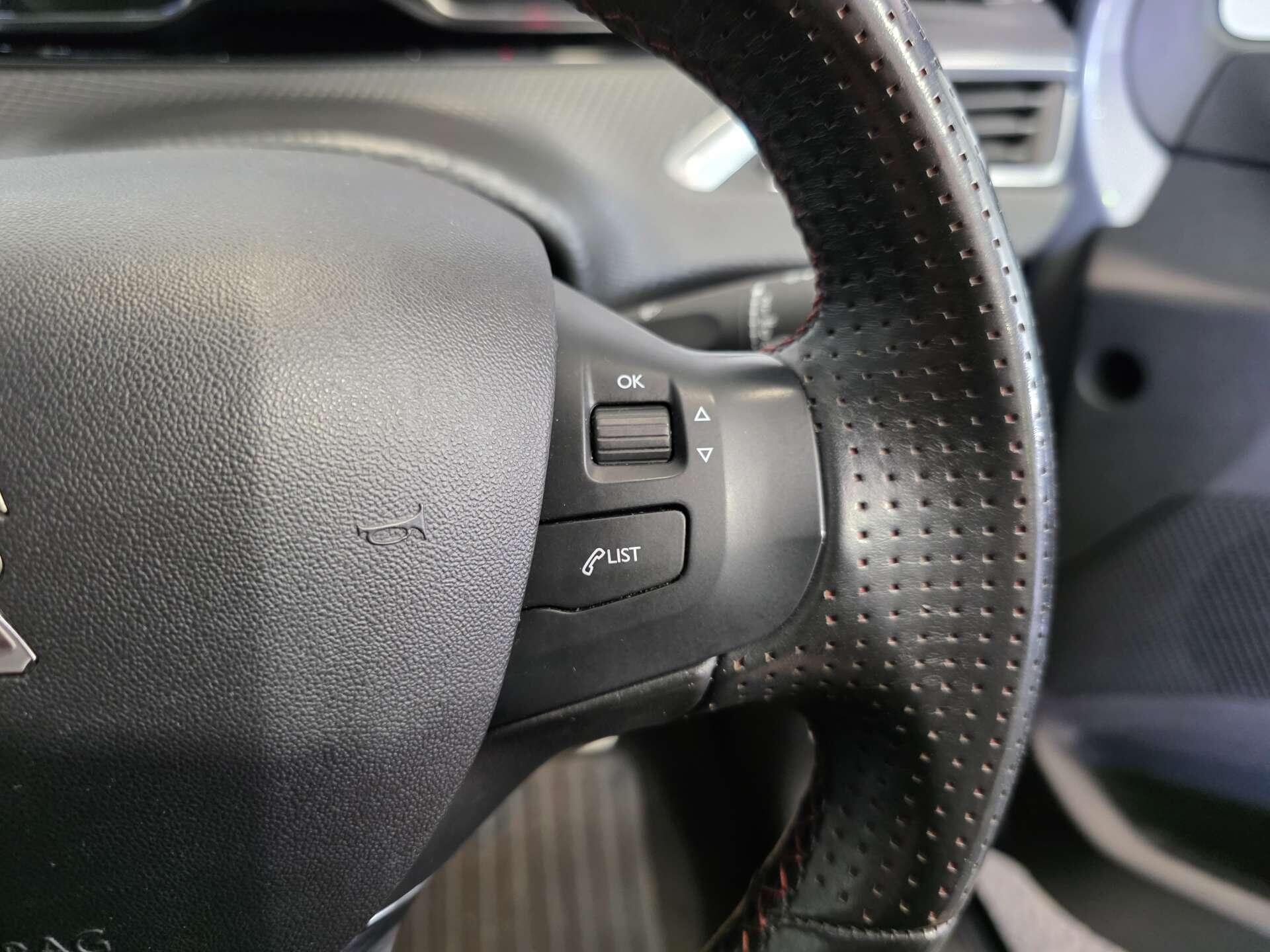 Peugeot 2008 view 19