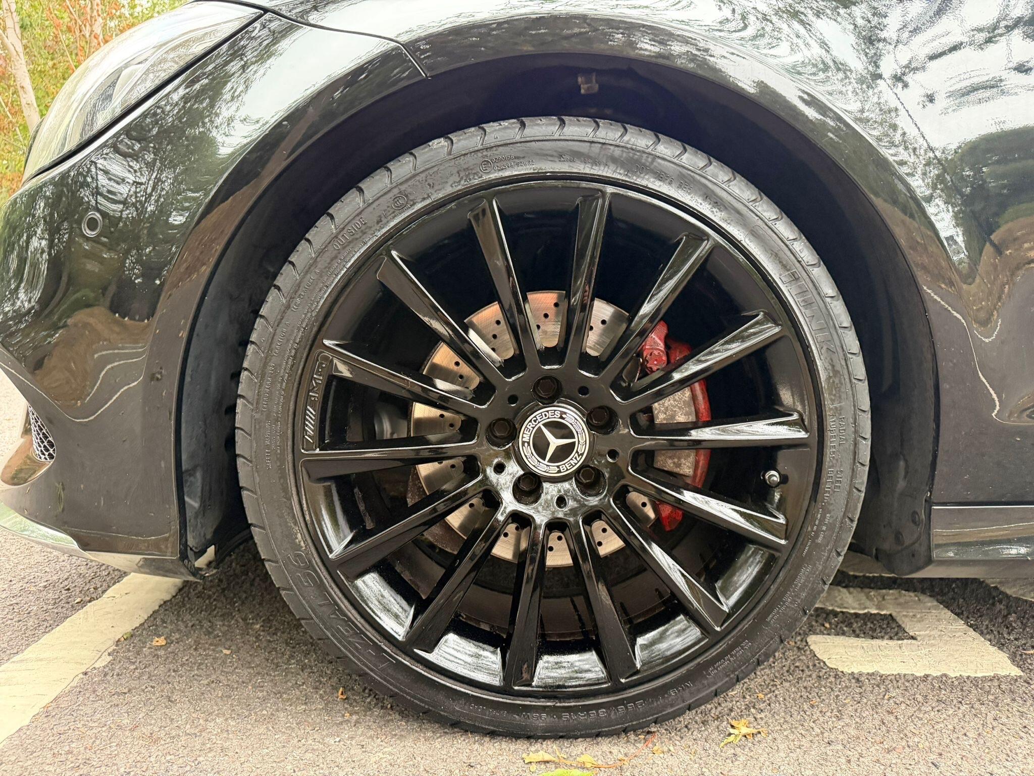Mercedes-Benz CLS view 28