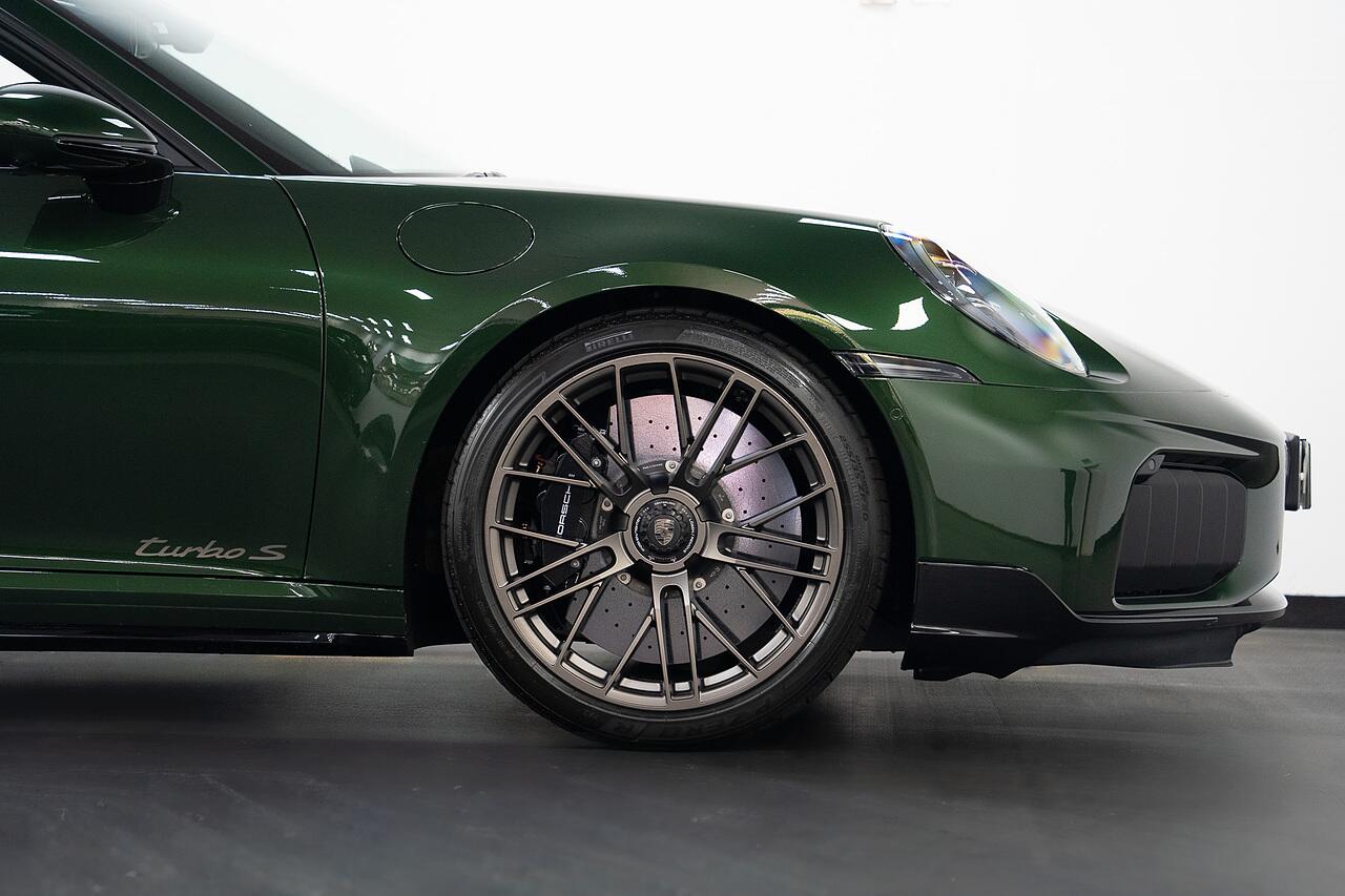 Porsche 911 view 50