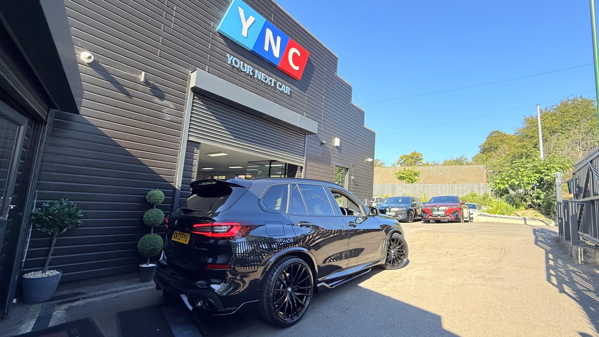 BMW X5 view 7
