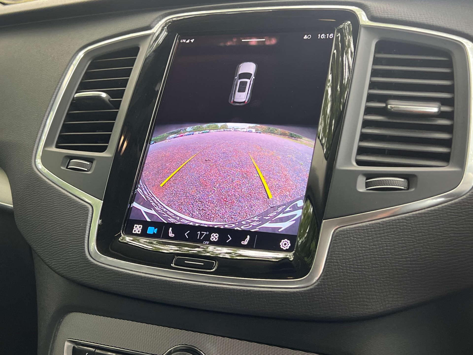 Volvo XC90 view 14
