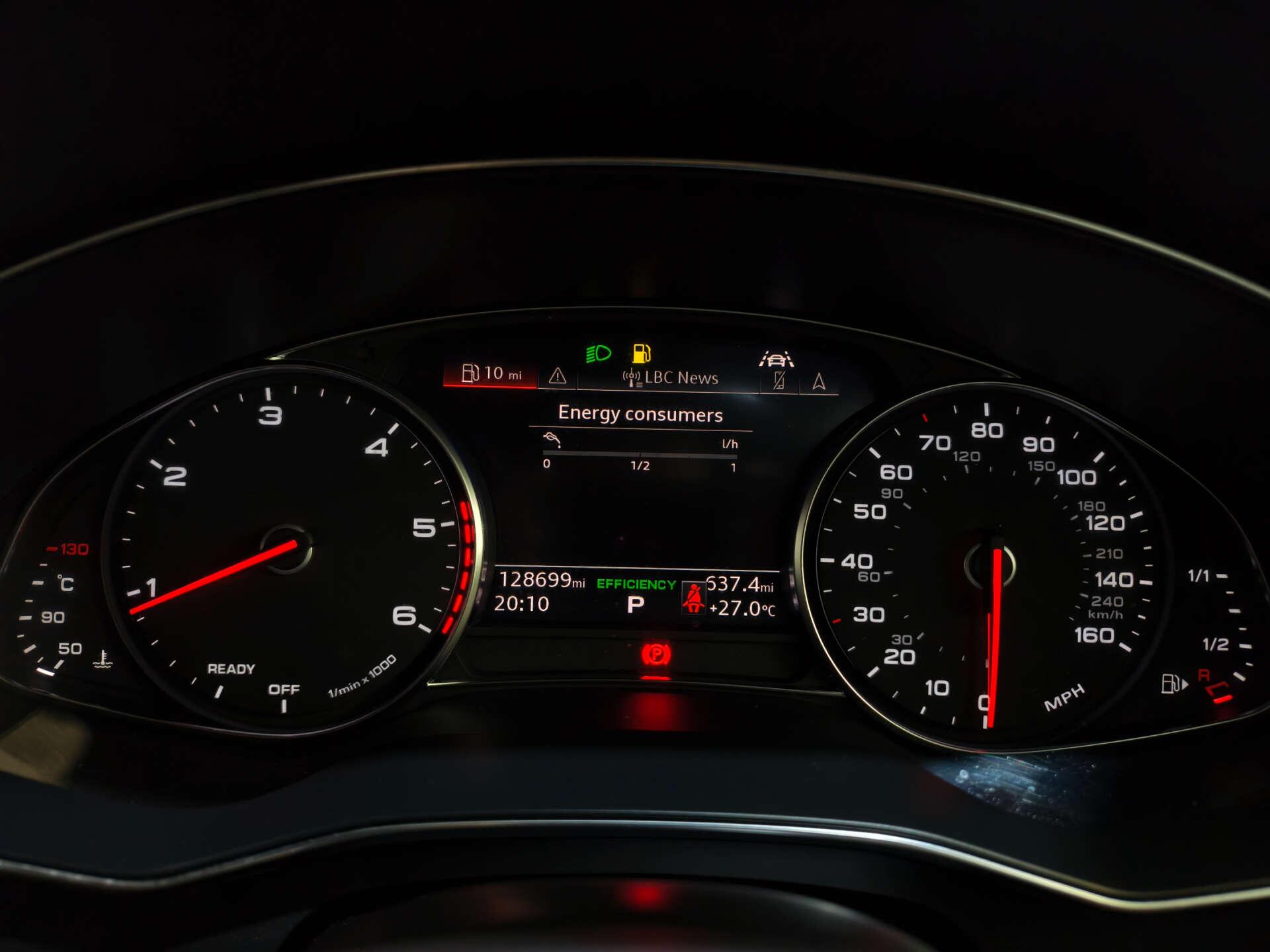 Audi A6 Saloon view 19